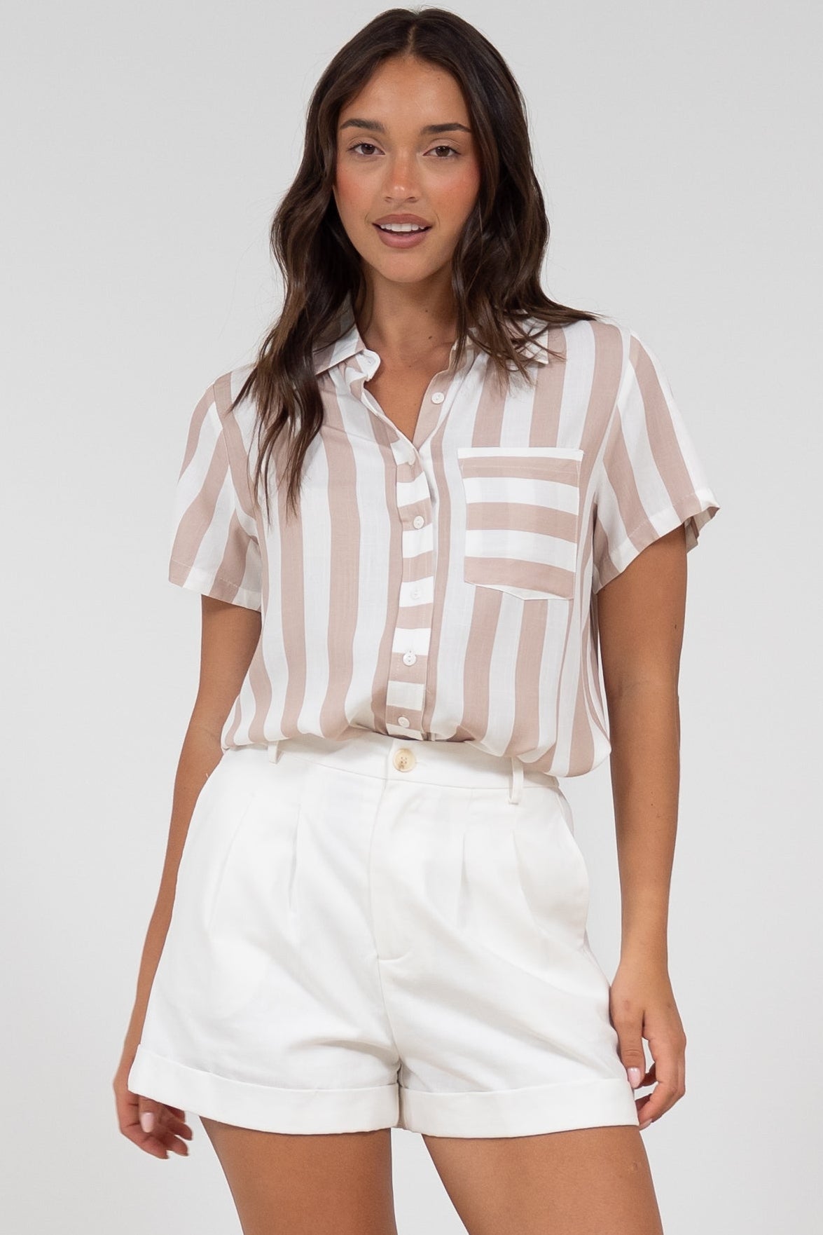 Wynn Shirt - Collared Button Down with Pocket in Gaubi Print Beige