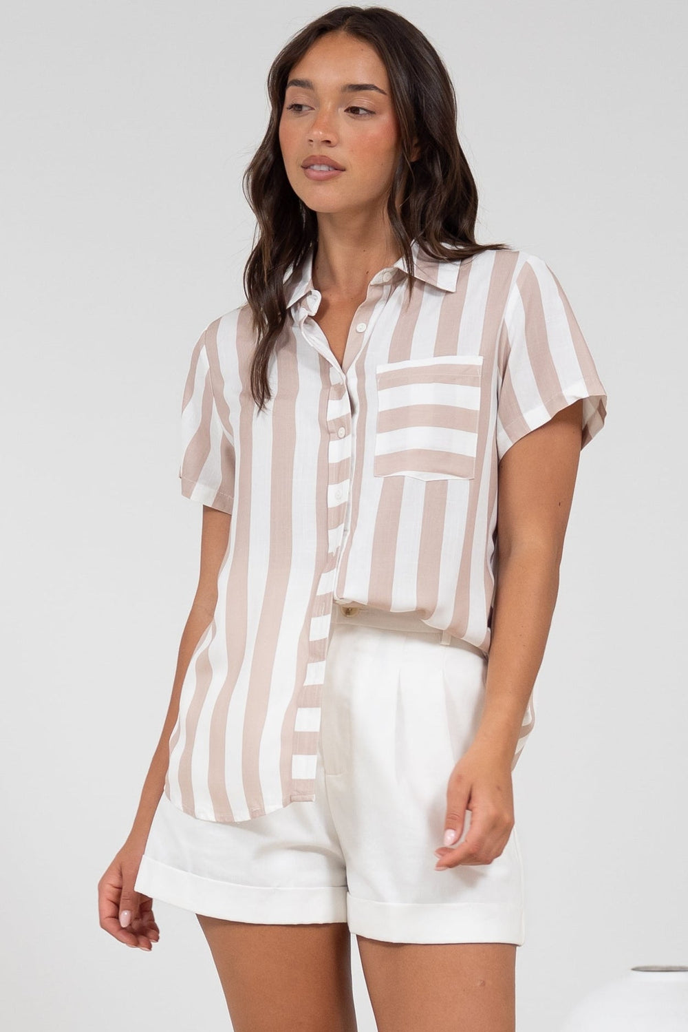 Wynn Shirt - Collared Button Down with Pocket in Gaubi Print Beige