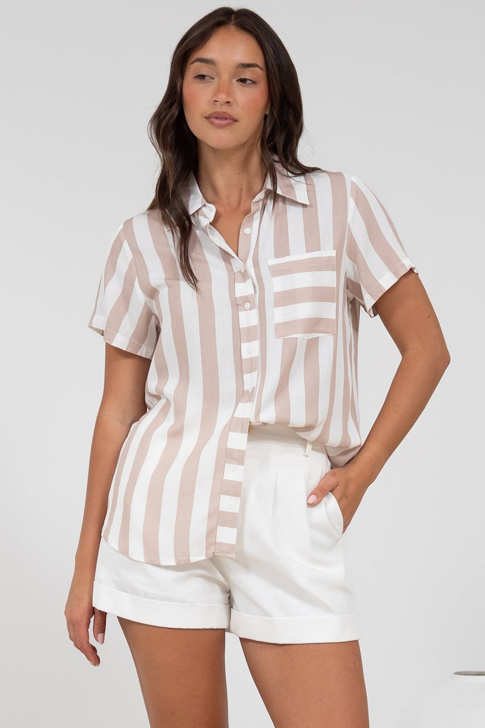 Wynn Shirt - Collared Button Down with Pocket in Gaubi Print Beige