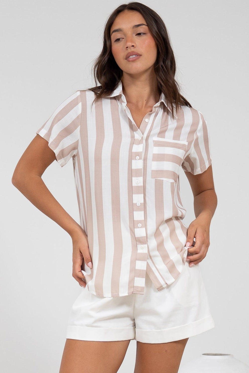 Wynn Shirt - Collared Button Down with Pocket in Gaubi Print Beige