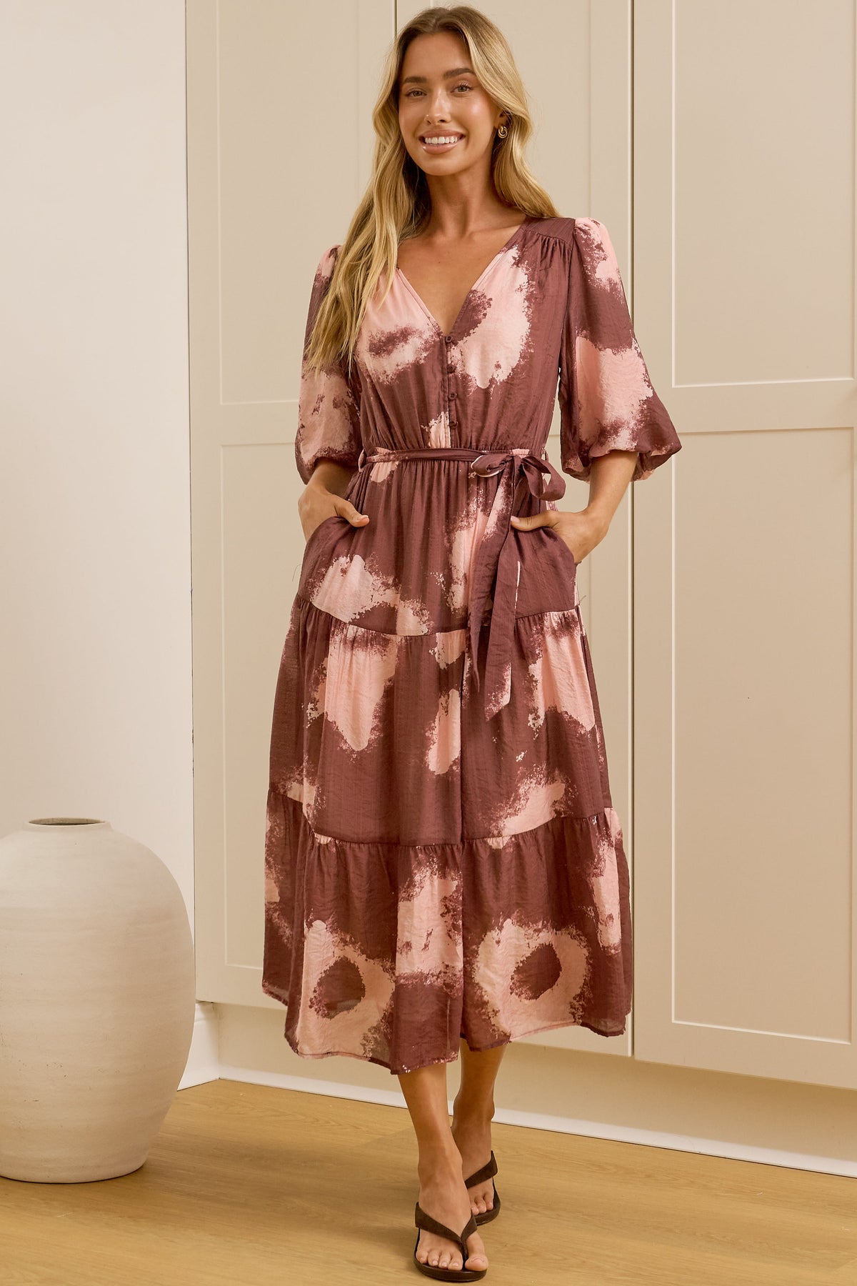Kellee Midi Dress - V-Neckline Tiered Dress with Balloon Sleeves in Harlett Print