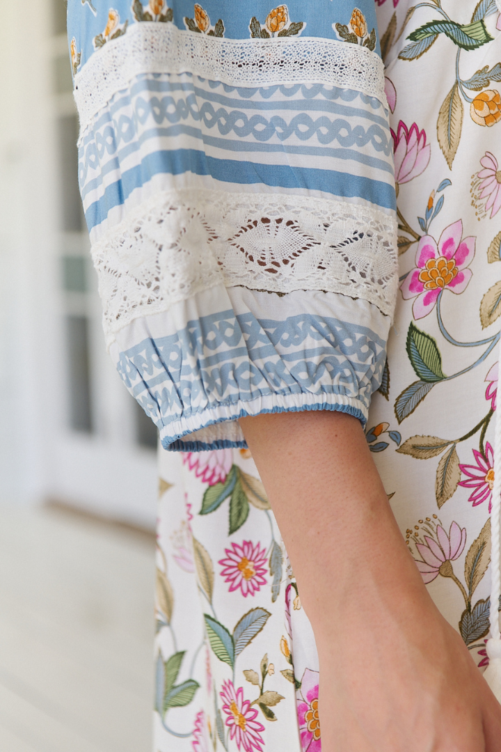 JAASE - Meadow Maxi Dress: Lace Insert Detailed Dress with Side Splits in Pixie Petals Print