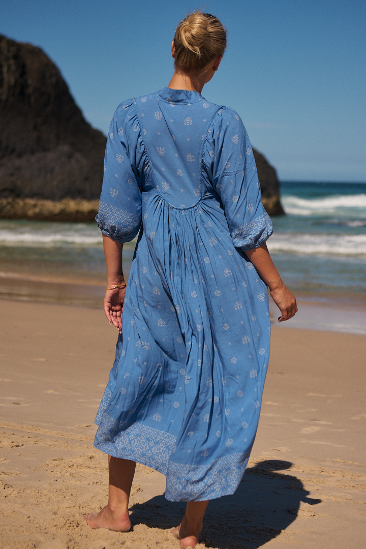 JAASE - Boheme Midi Dress: Piping Defined Bust Slimline Smock Dress in Azure Sky Print