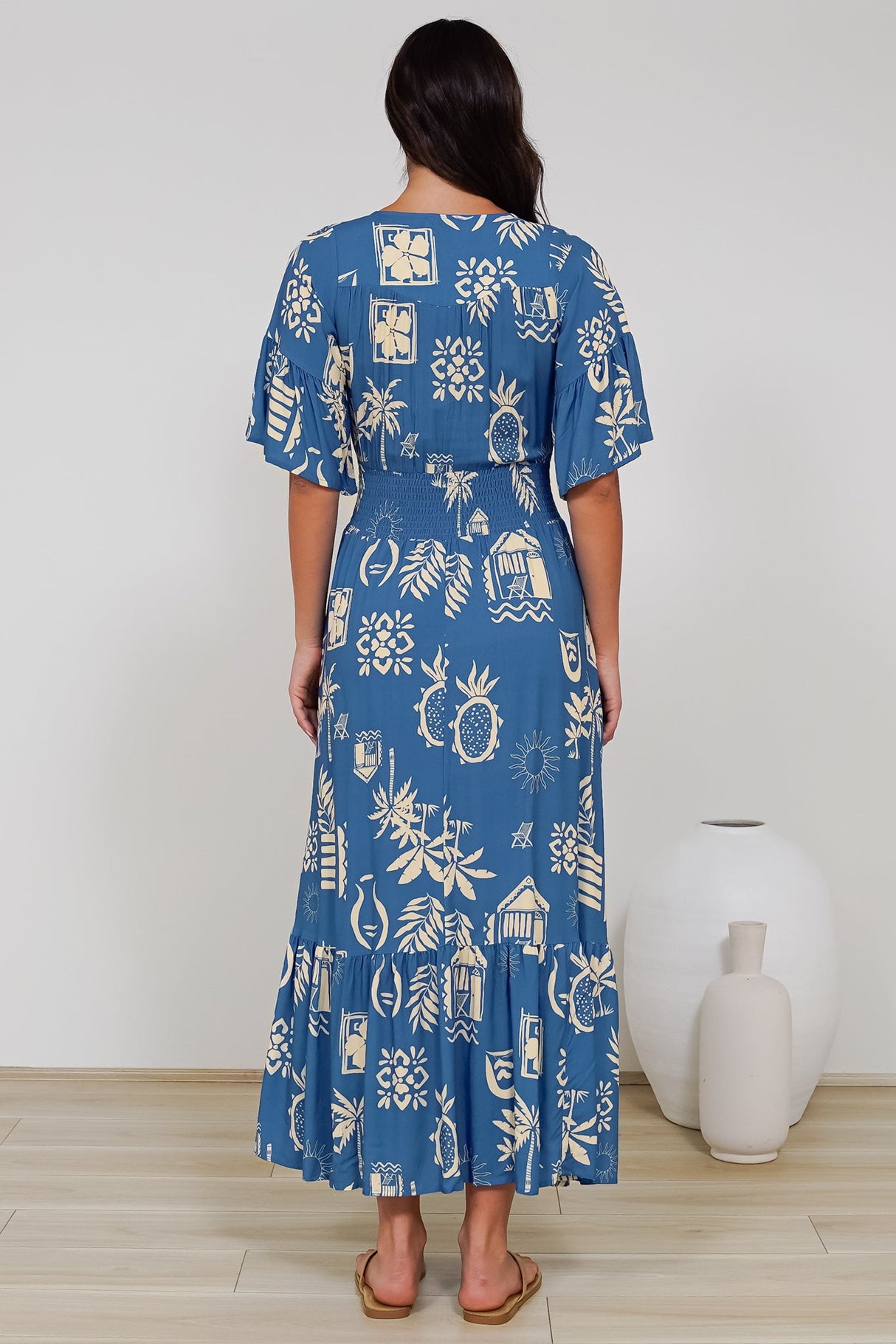 Alba Maxi Dress - Buttoned Bodice A Line Dress With Flute Sleeves In Quanda Print