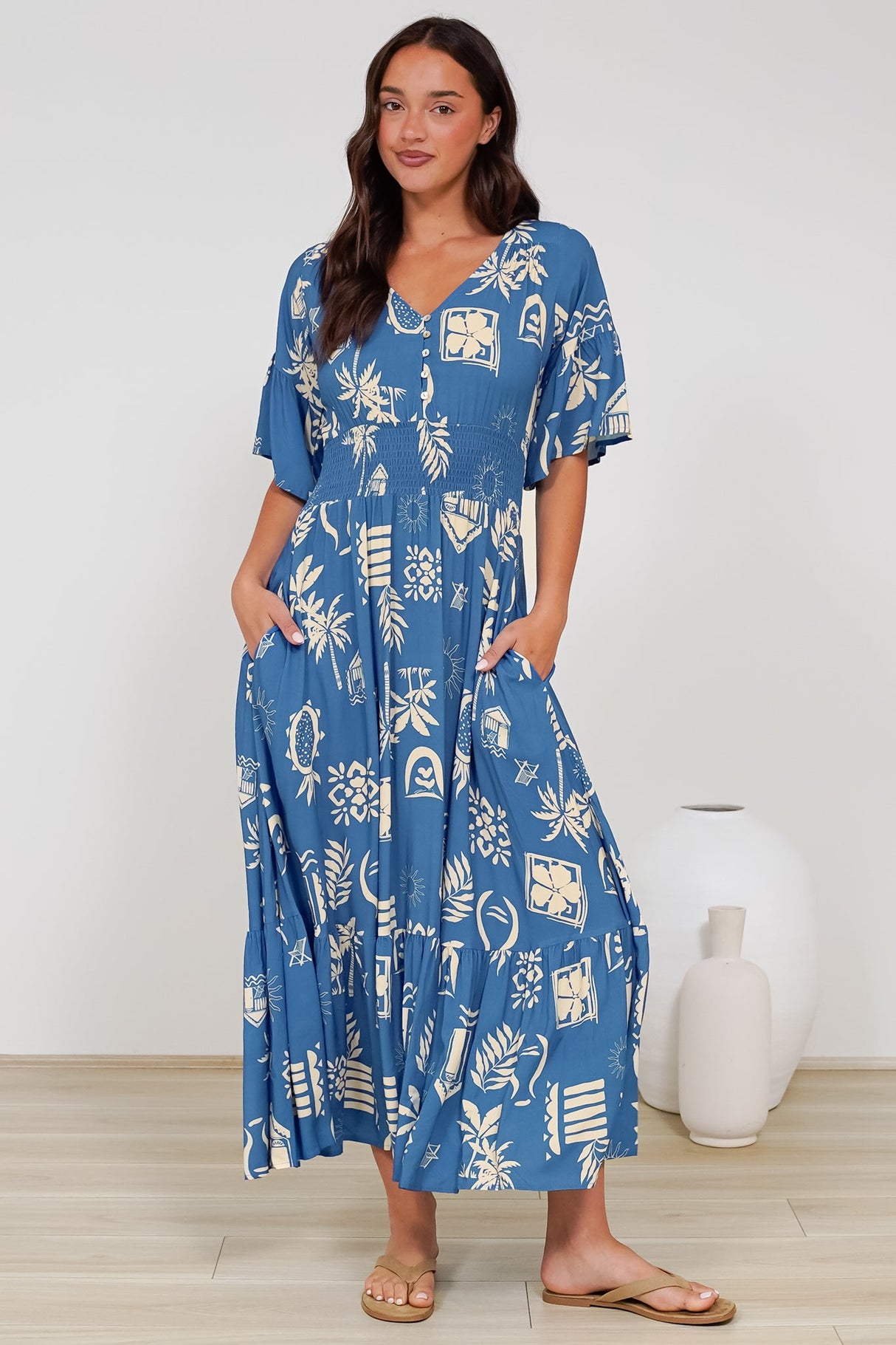 Alba Maxi Dress - Buttoned Bodice A Line Dress With Flute Sleeves In Quanda Print