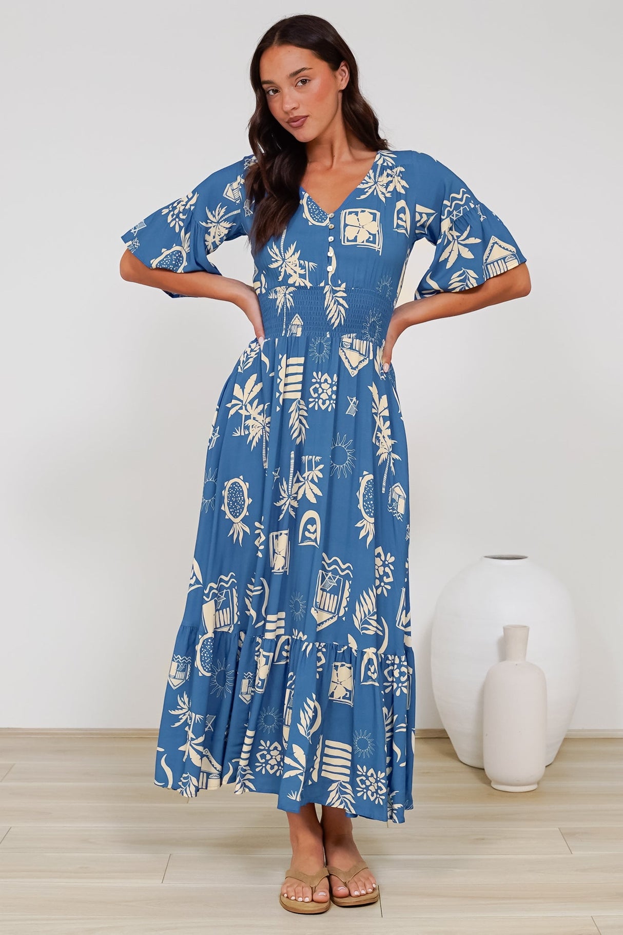 Alba Maxi Dress - Buttoned Bodice A Line Dress With Flute Sleeves In Quanda Print