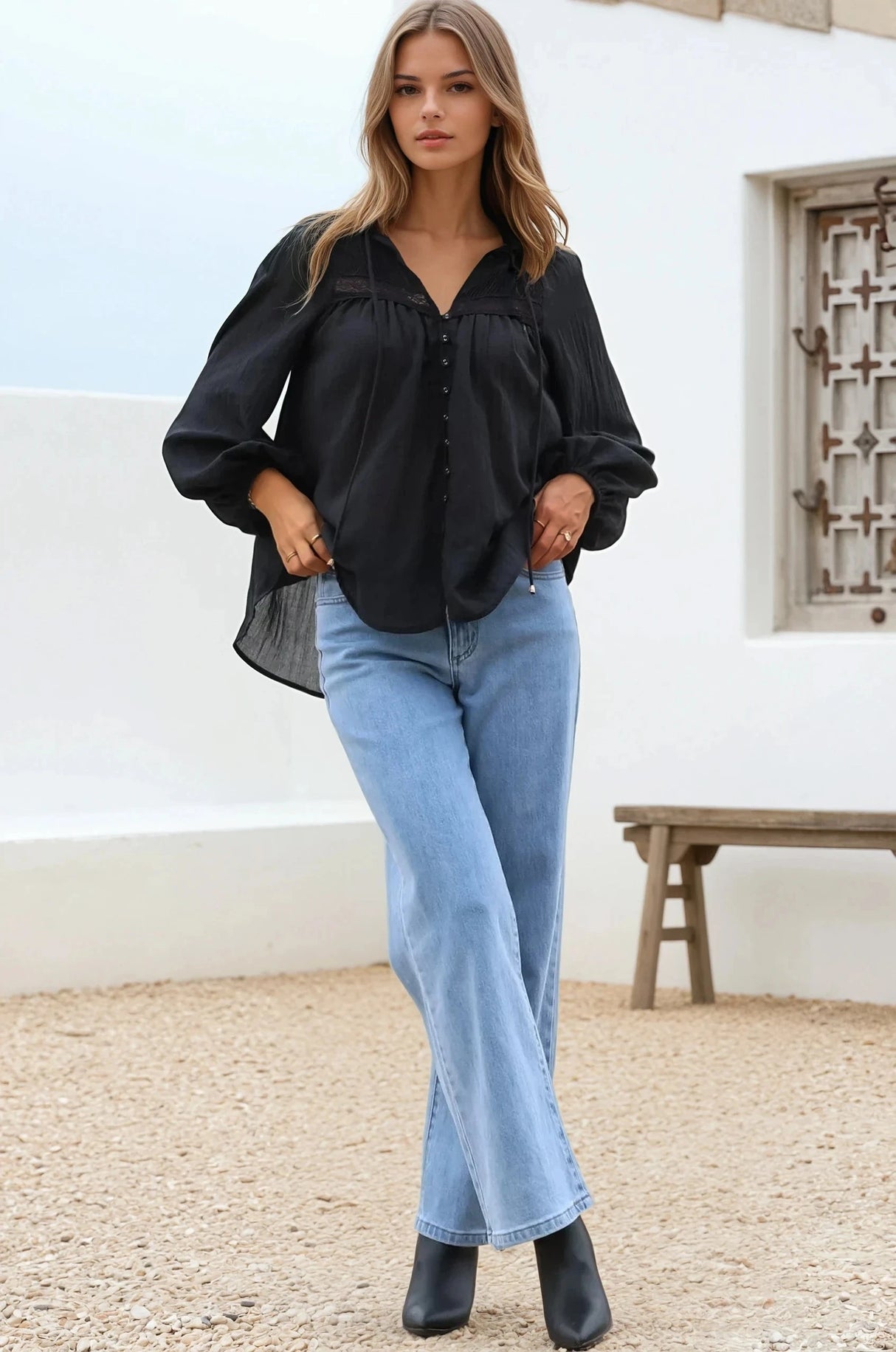 Angeline Top - Buttoned Down Scoop Hem Balloon Sleeve Blouse in Black