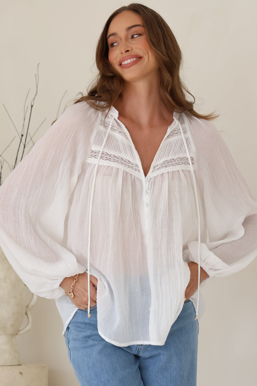 Angeline Top - Buttoned Down Scoop Hem Balloon Sleeve Blouse in White