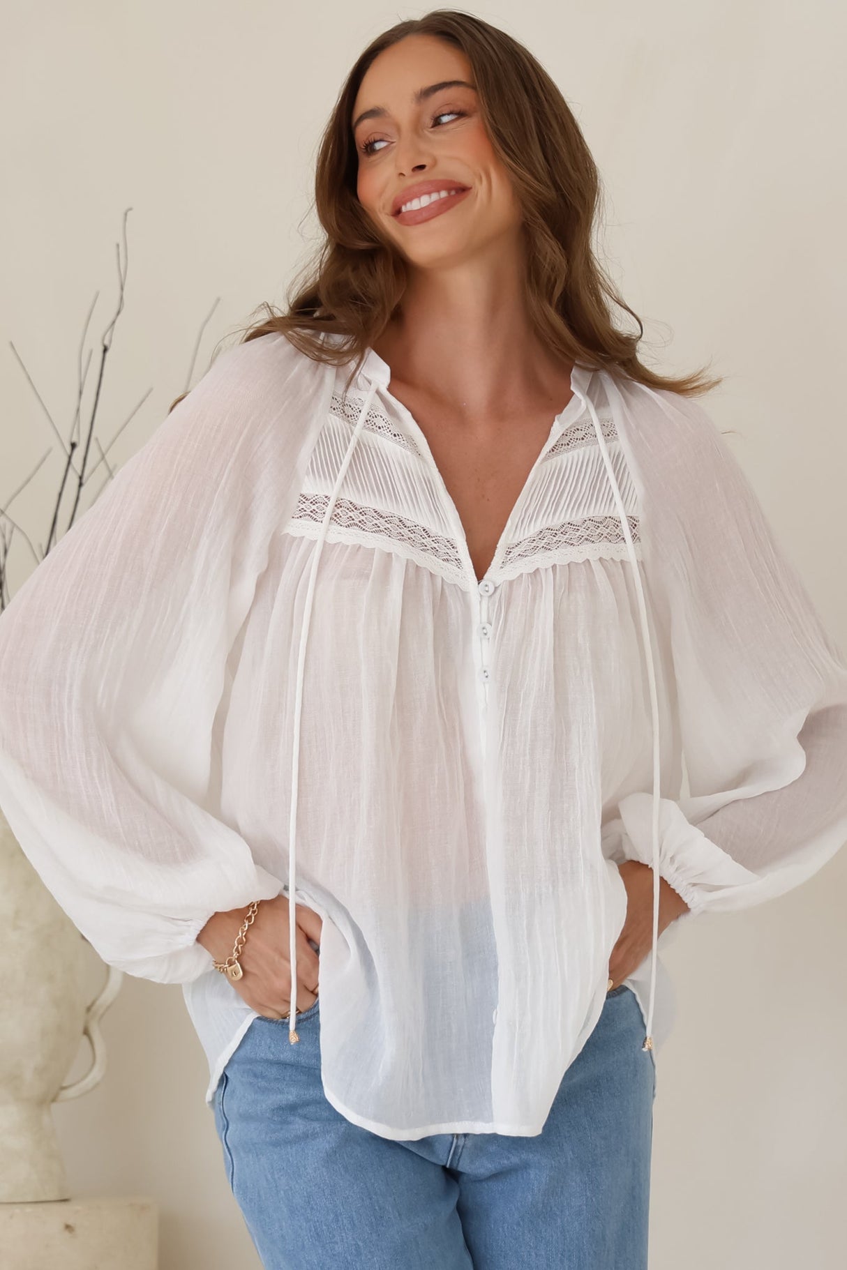 Angeline Top - Buttoned Down Scoop Hem Balloon Sleeve Blouse in White