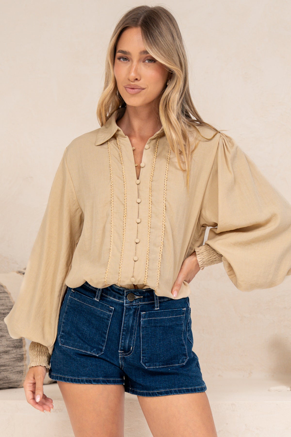 Aralyn Blouse - Balloon Sleeve Button Down Shirt in Beige