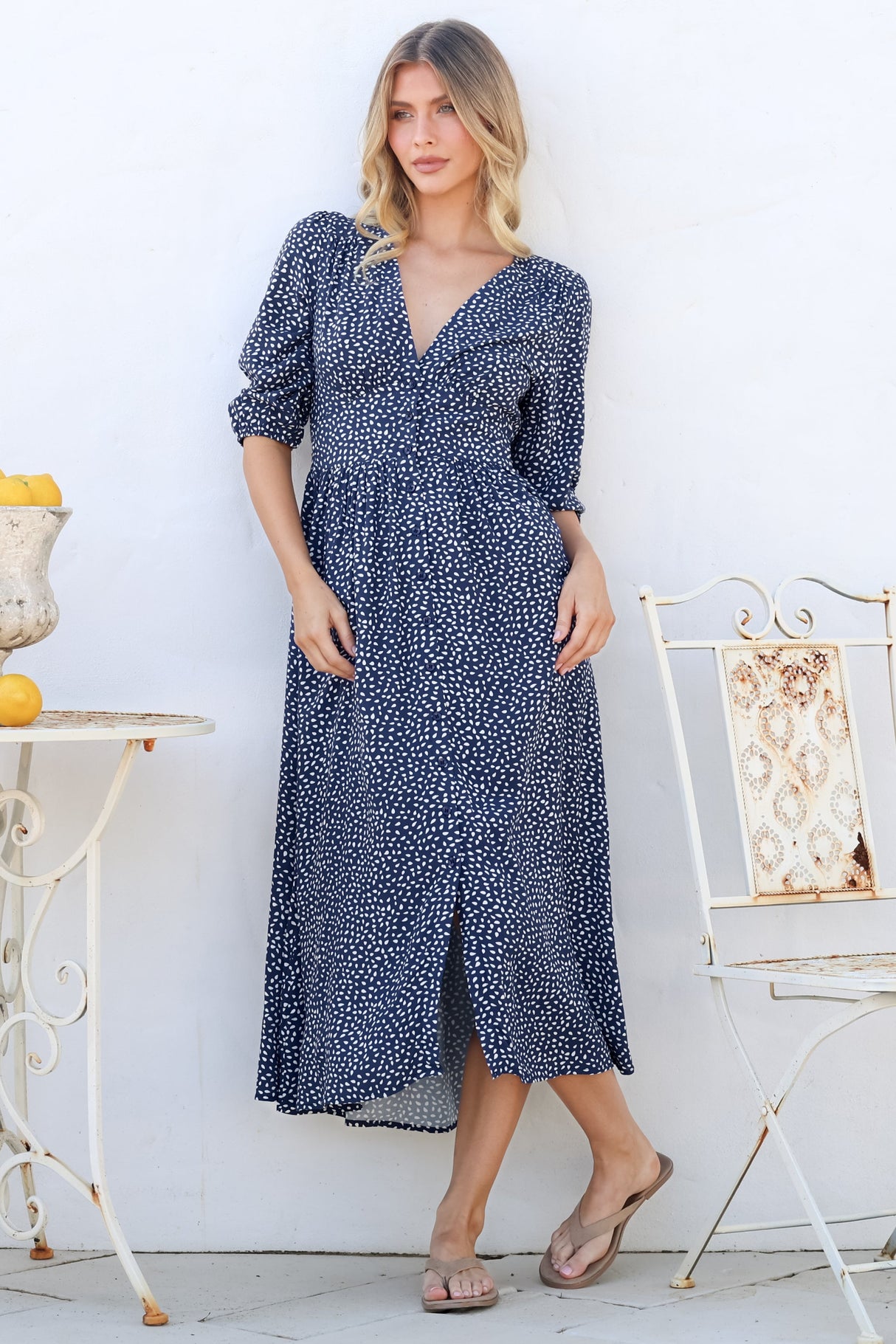 Arleni Midi Dress - V-Neck A-Line Dress with 3/4 Sleeves in Bell Print Navy