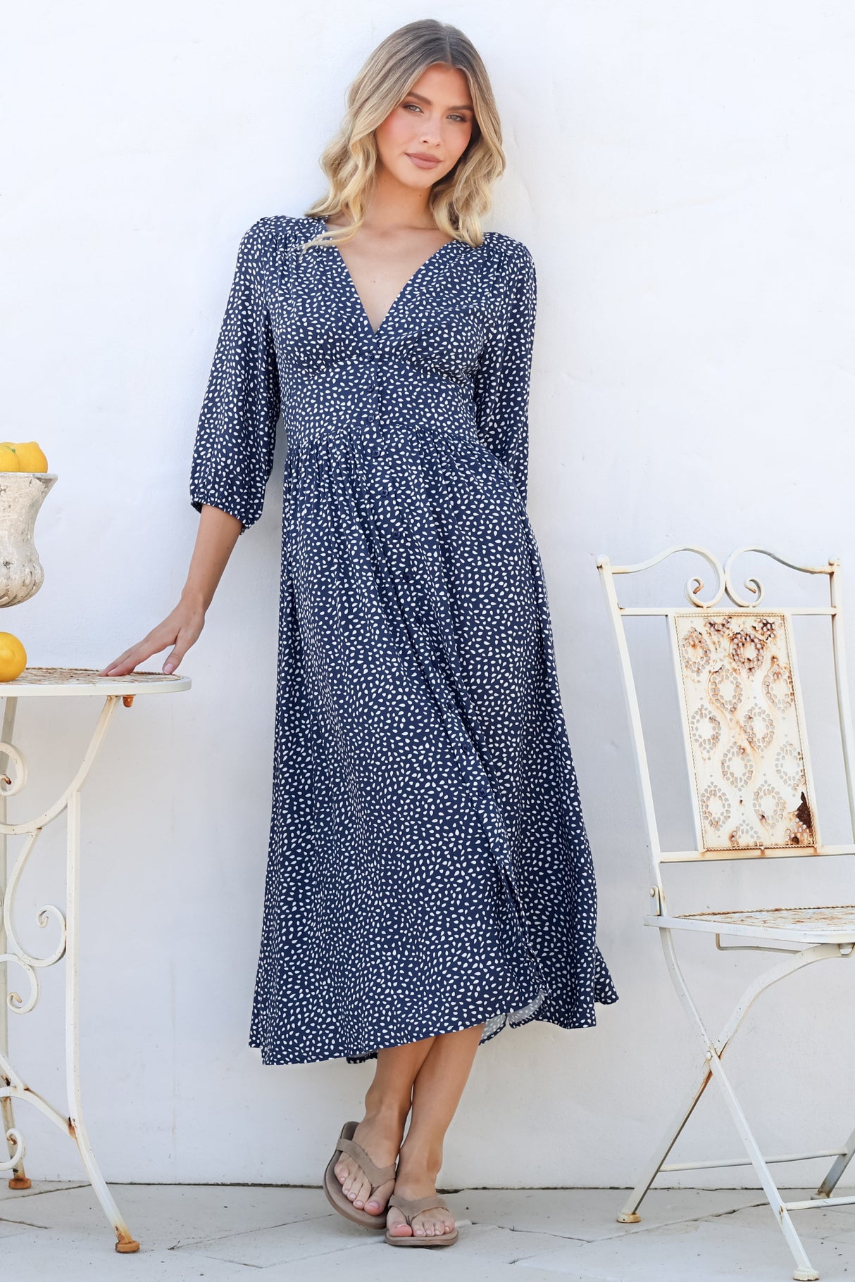 Arleni Midi Dress - V-Neck A-Line Dress with 3/4 Sleeves in Bell Print Navy