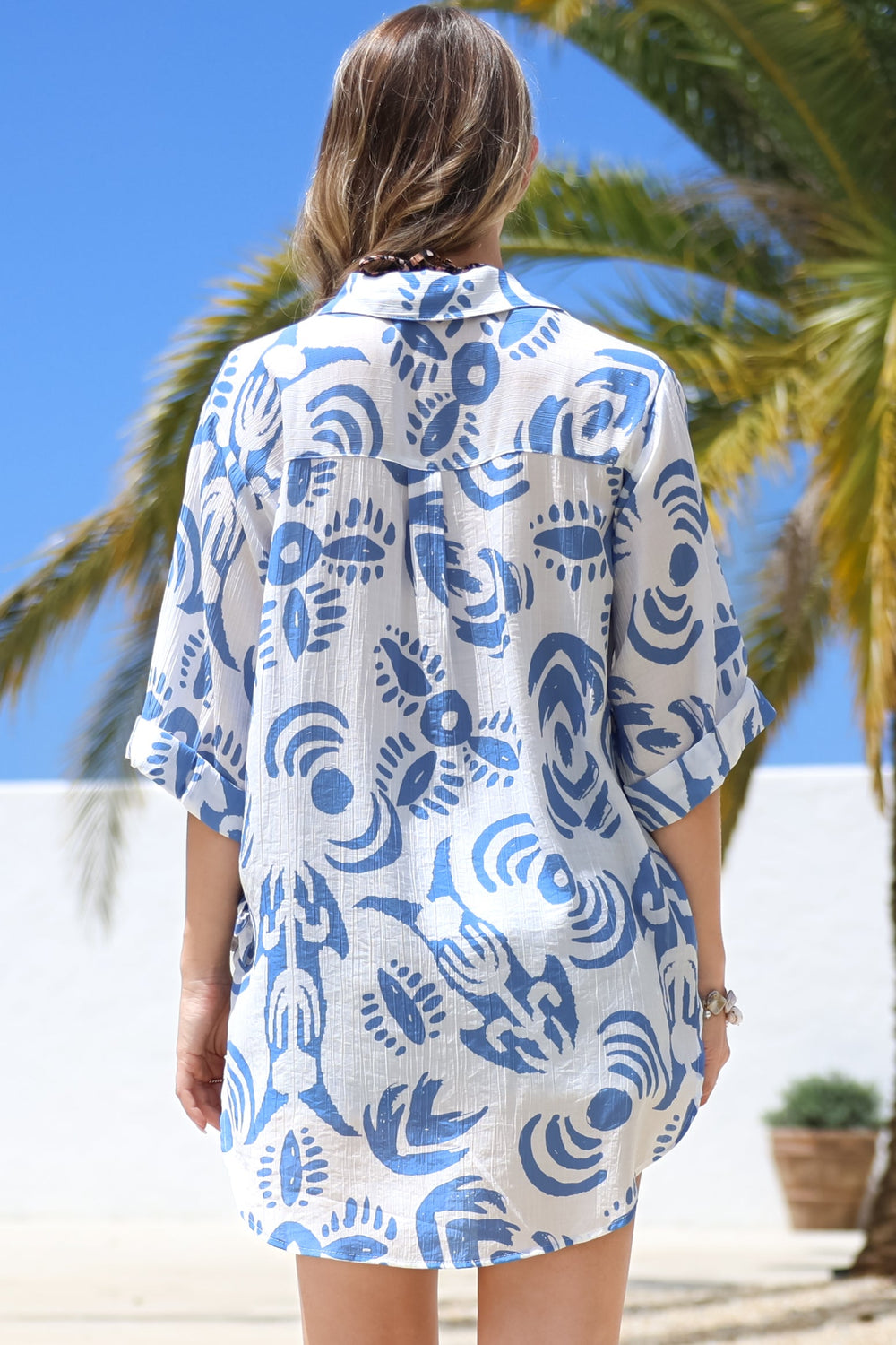 Beachly Shirt - Folded Collar Button Down Relaxed Shirt In Shillie Print Blue