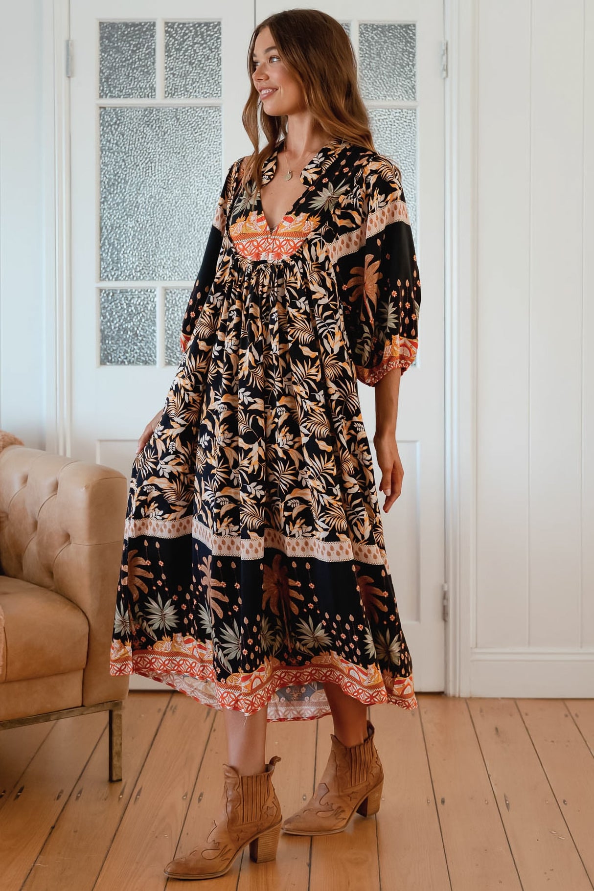 JAASE - Boheme Midi Dress: Piping Defined Bust Slimline Smock Dress in Jardin Print