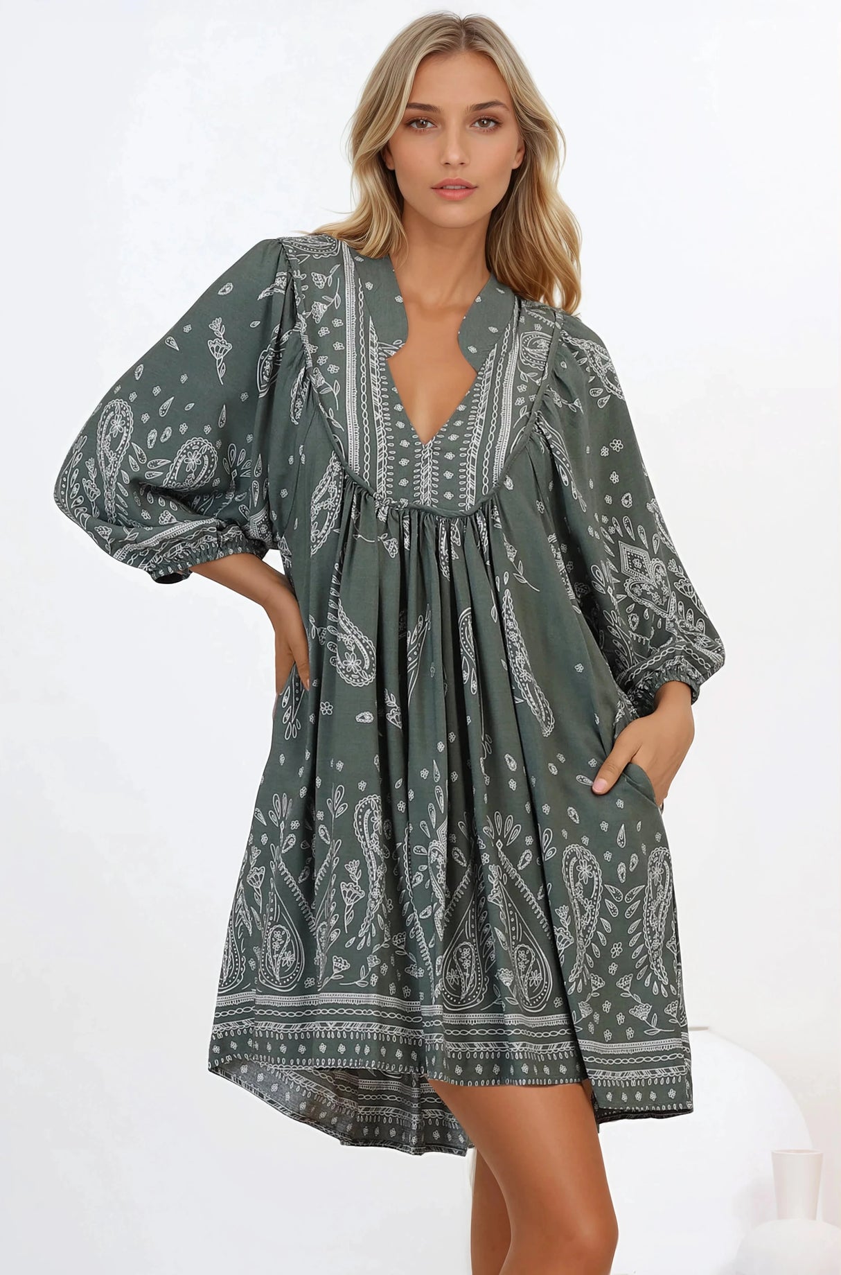 JAASE - Boheme Mini Dress: Mandarin Collar Slimline Smock Dress in Constance Print