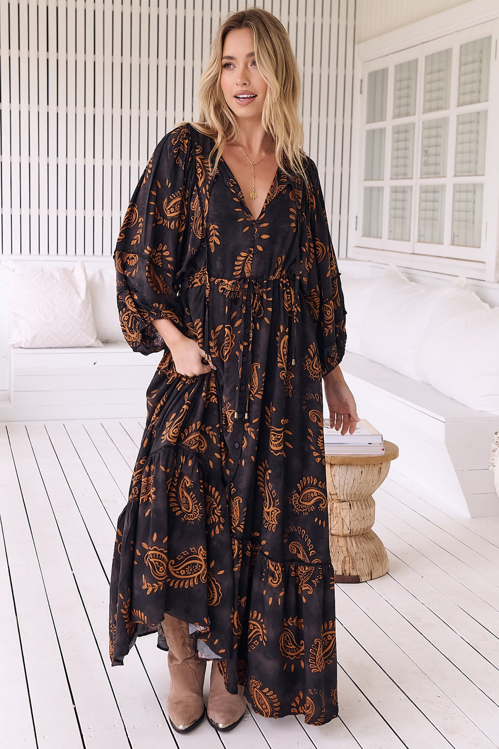 JAASE - Catalonia Maxi Dress: Batwing Sleeve Button Down Smock Dress in Milan Print