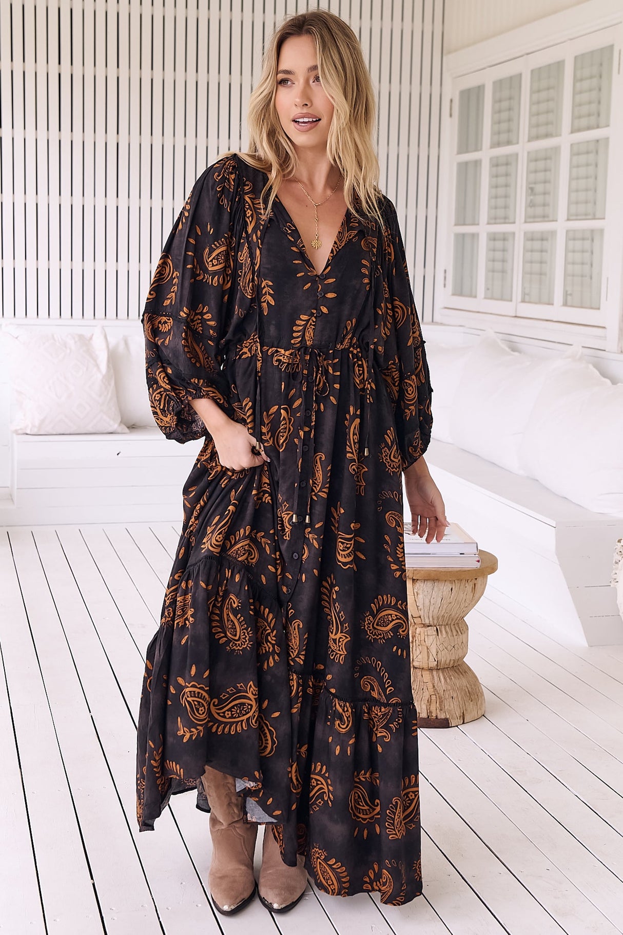 JAASE - Catalonia Maxi Dress: Batwing Sleeve Button Down Smock Dress in Milan Print