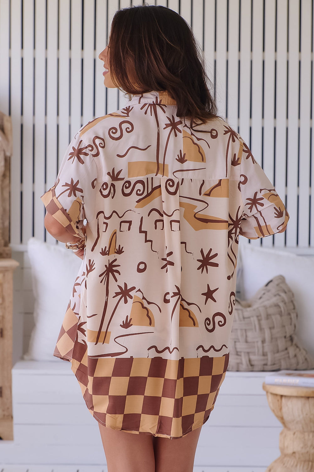JAASE - Lola Shirt: High-Low Button Down Shirt in Tuscan Sands Print