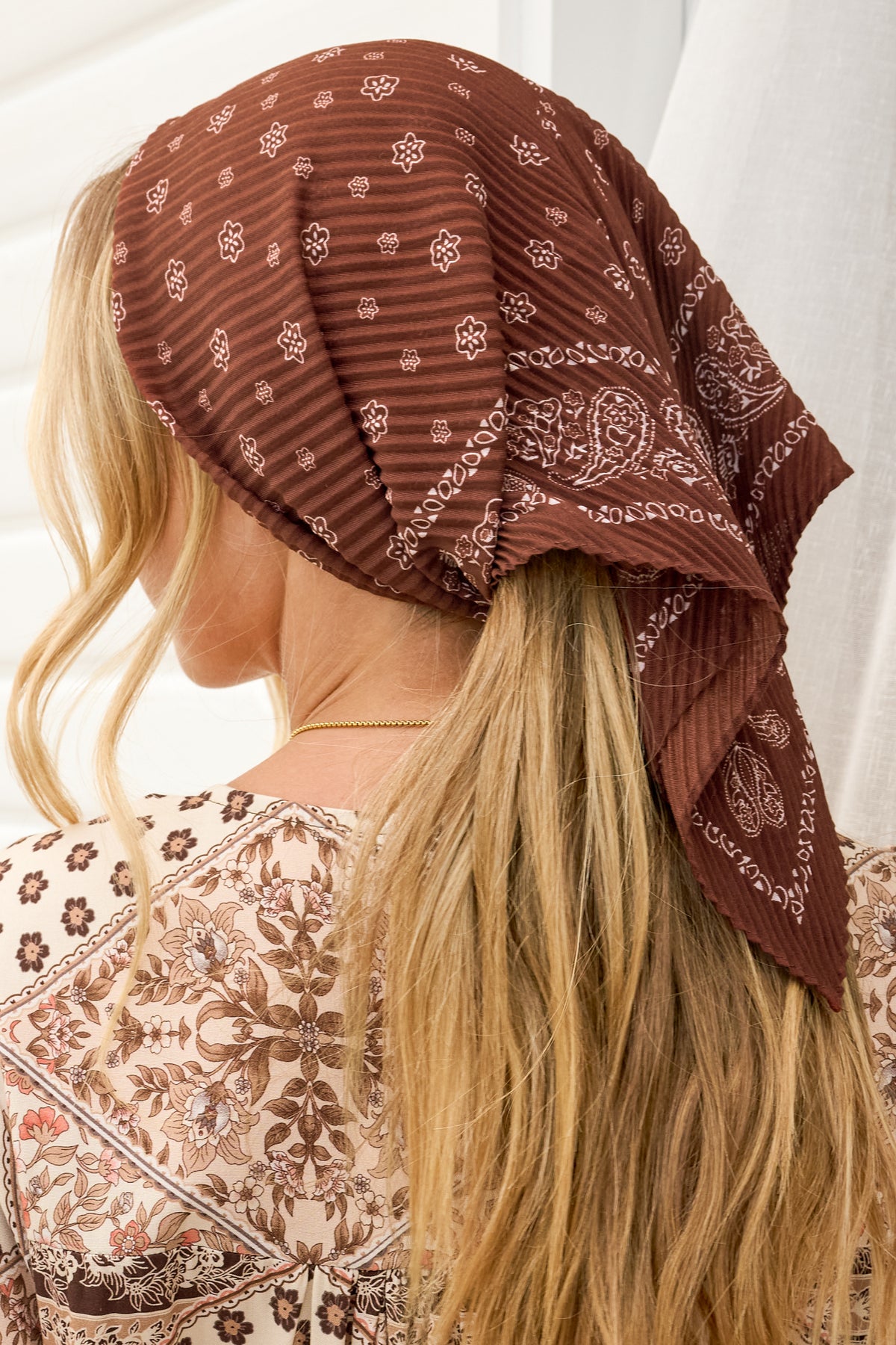 Chaser Headscarf - Chocolate