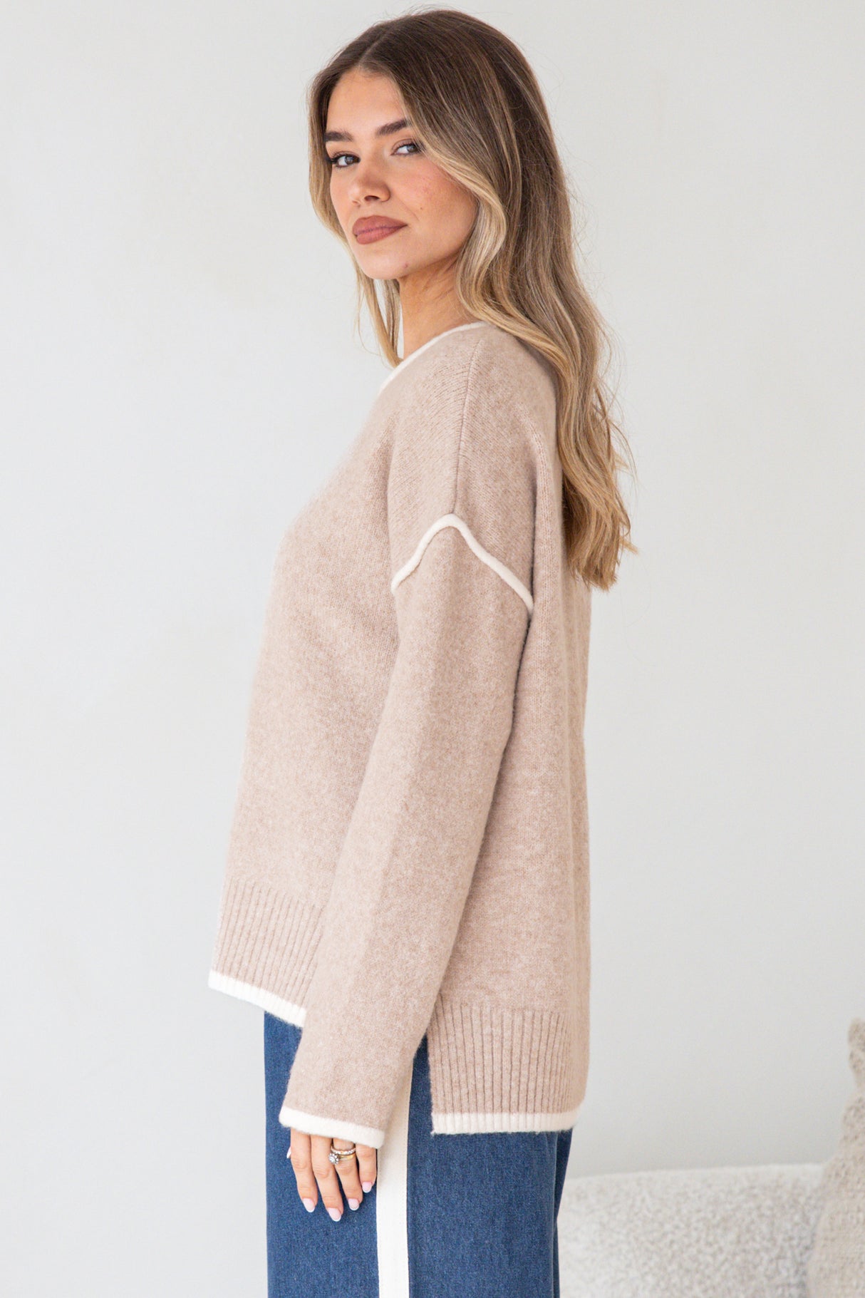 Dean Jumper - Crew Neck Contrast Trim Step Hem Knit in Latte