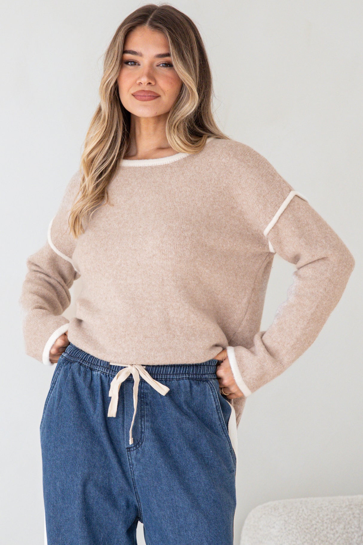 Dean Jumper - Crew Neck Contrast Trim Step Hem Knit in Latte