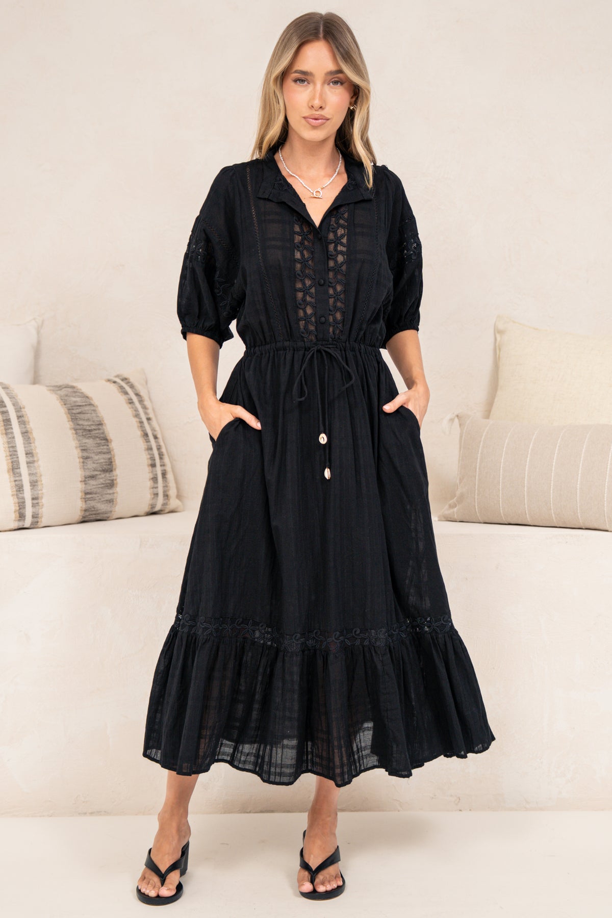 Dove Maxi Dress - Plaid Textured Lace Detailed Dress with Puff Sleeves in Black