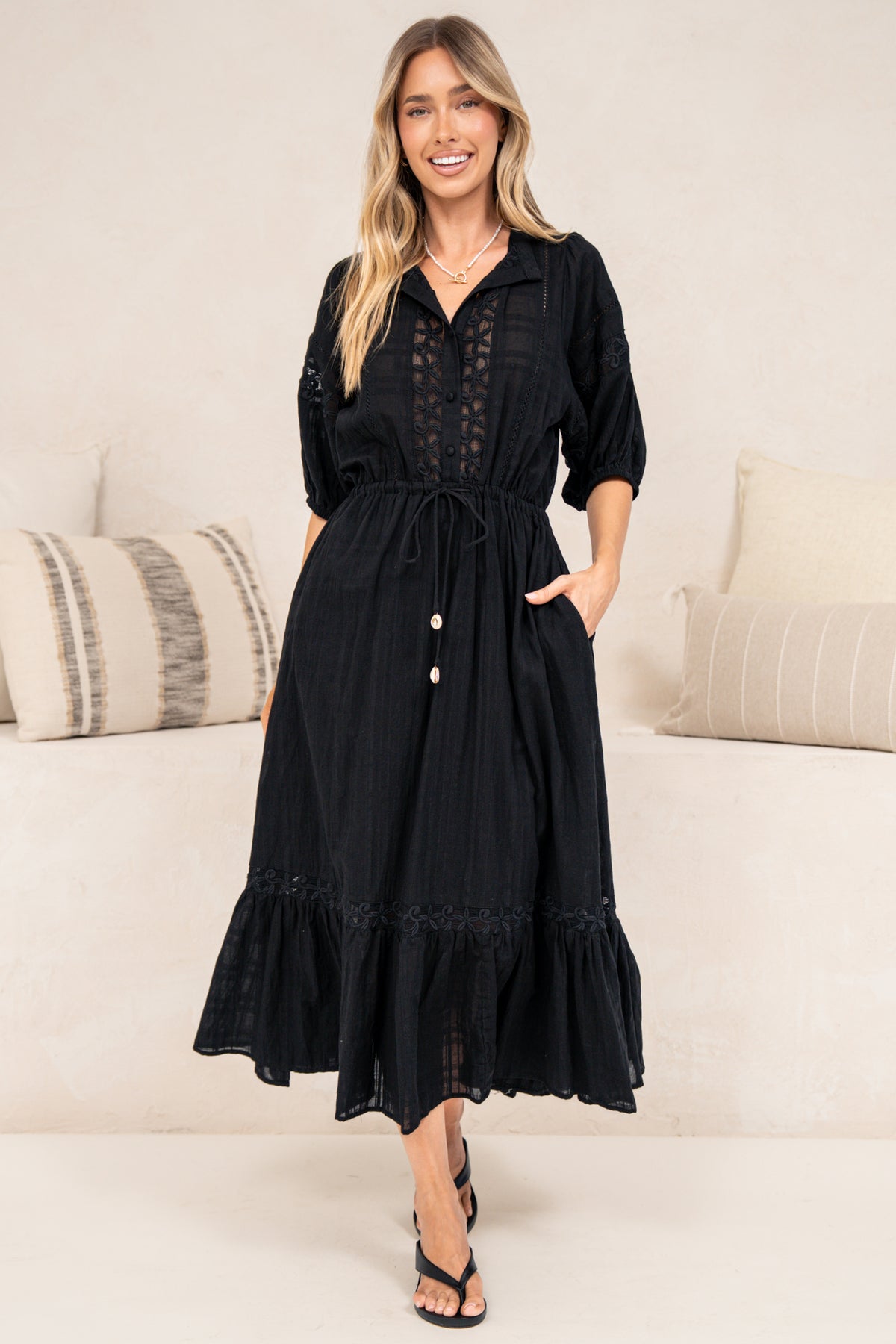 Dove Maxi Dress - Plaid Textured Lace Detailed Dress with Puff Sleeves in Black