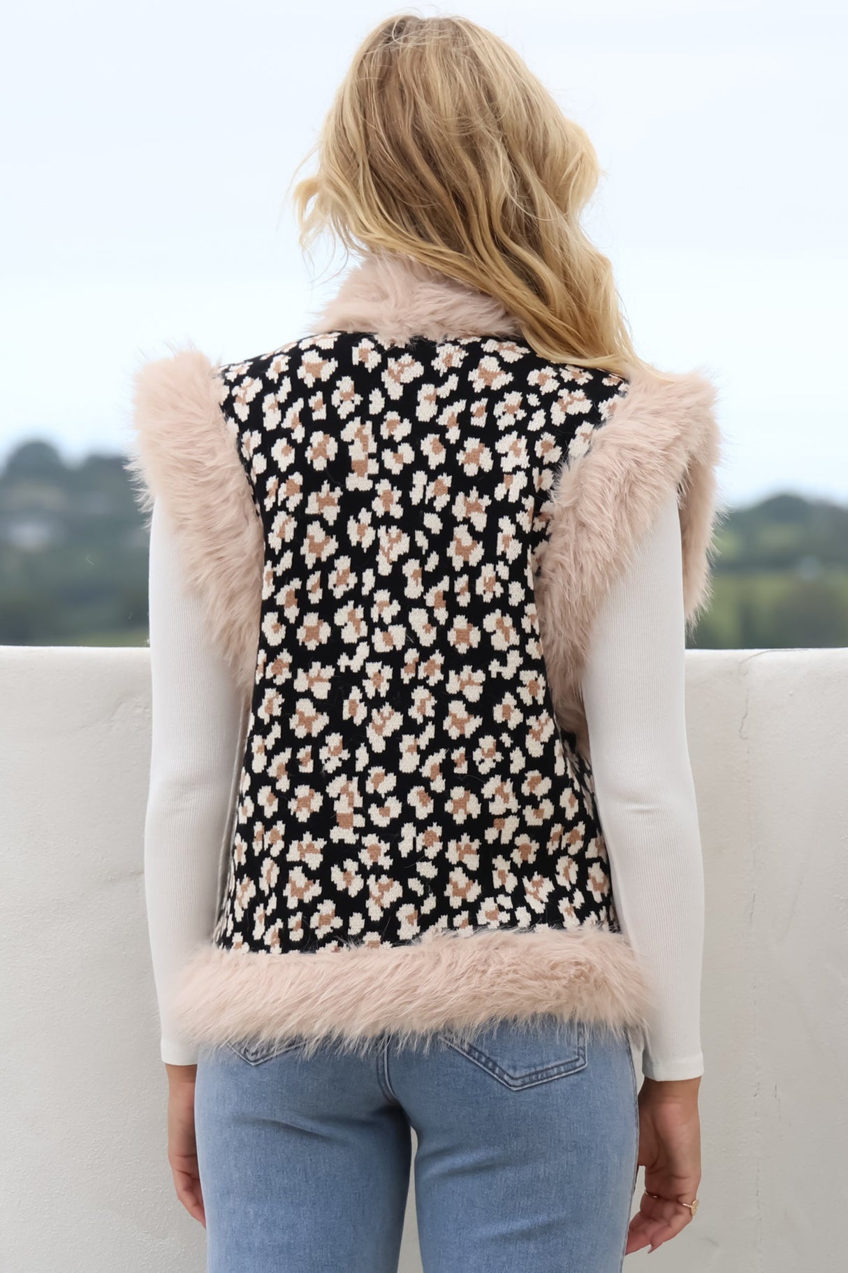 Enzo Knit Vest - Faux Fur Trim Open Vest in Leopard Print Black