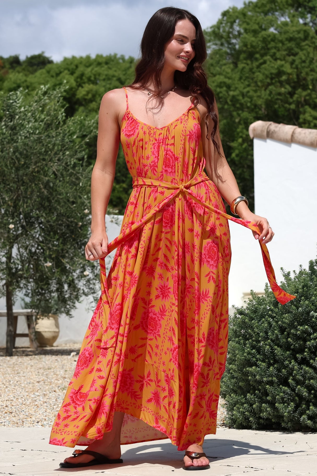 Frederique Maxi Dress - Relaxed Sun Dress with Detachable Waist Tie in Betsey Print