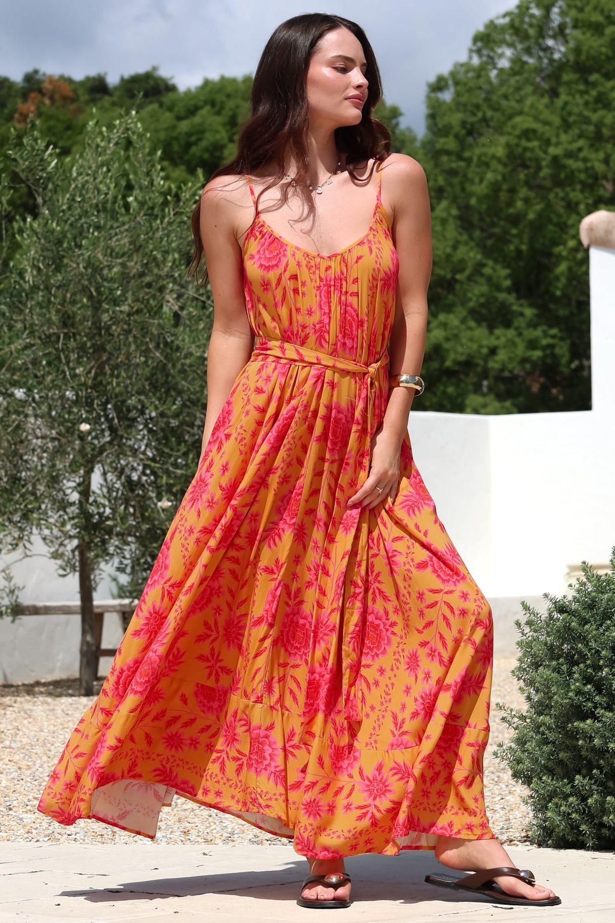 Frederique Maxi Dress - Relaxed Sun Dress with Detachable Waist Tie in Betsey Print