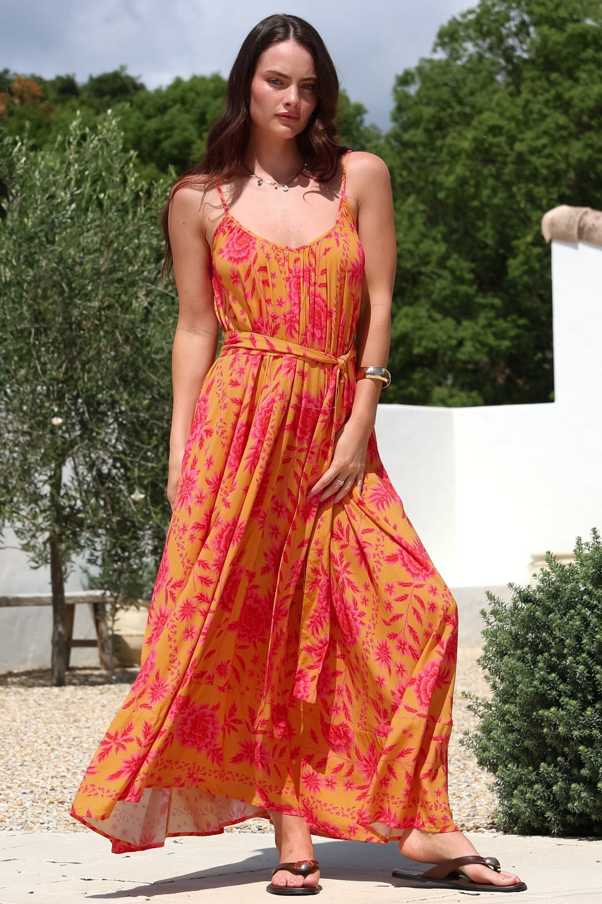 Frederique Maxi Dress - Relaxed Sun Dress with Detachable Waist Tie in Betsey Print