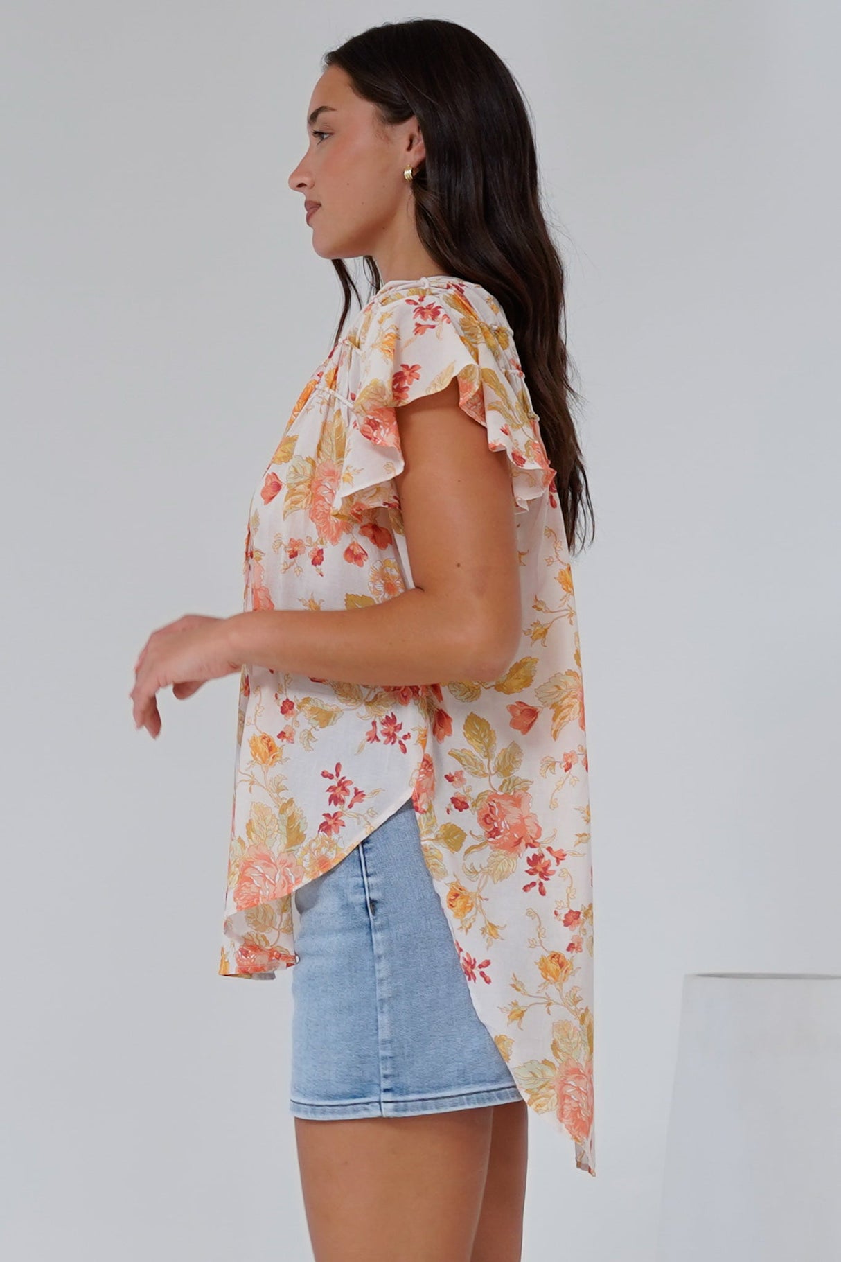Giada Top - Flutter Sleeve High-Low Scoop Hem Top in Alynda Print