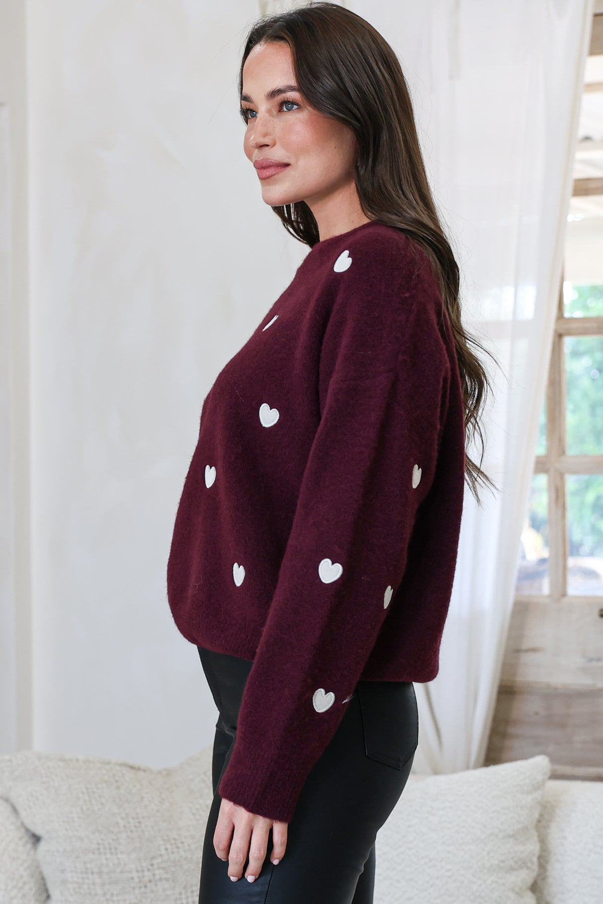 Hartley Jumper - Crew Neck Embroidered Heart Motif Knit in Wine