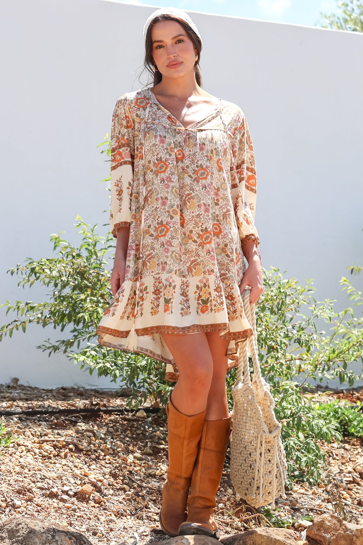 Helda Mini Dress - V-Neck Shift Dress with Balloon Sleeves in Aletta Print Brown