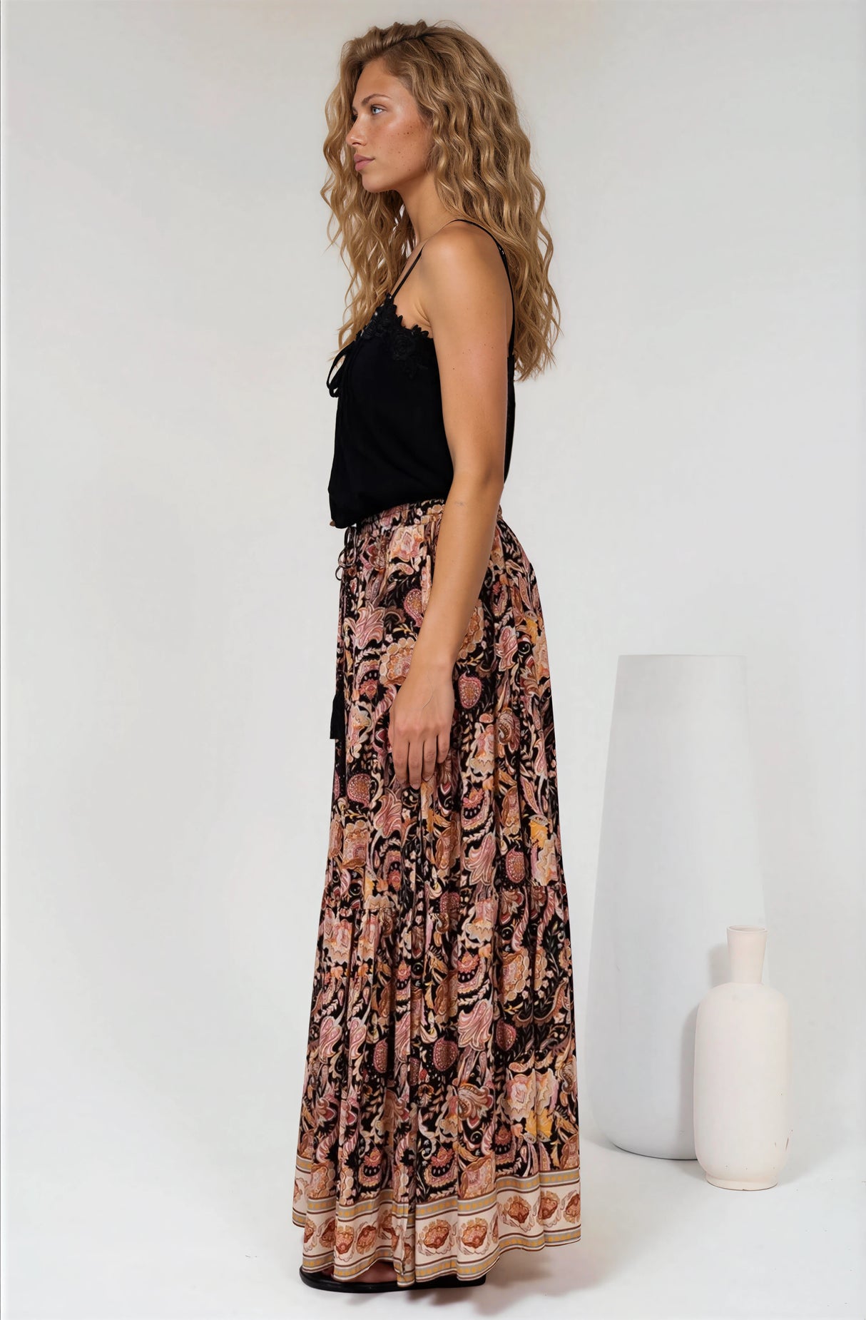 Hellen Maxi Skirt - High Waisted Skirt with Front Splits in Pree Print Black