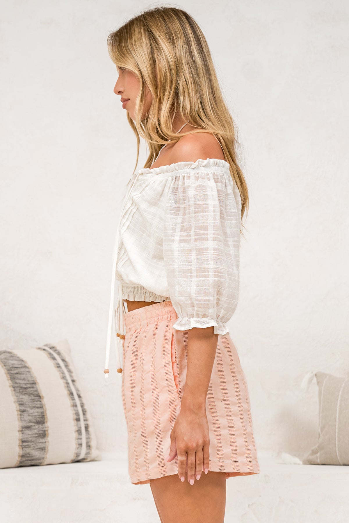 Hester Shorts - Relaxed Elasticated Waist Textured Short with Pockets in Blush