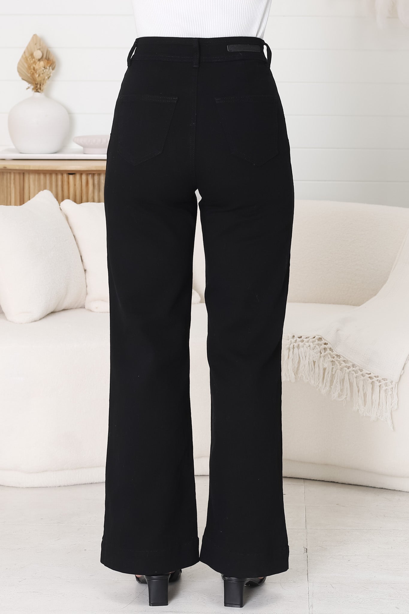 Murilo Jeans - High Waisted Flare Leg Jeans in Black