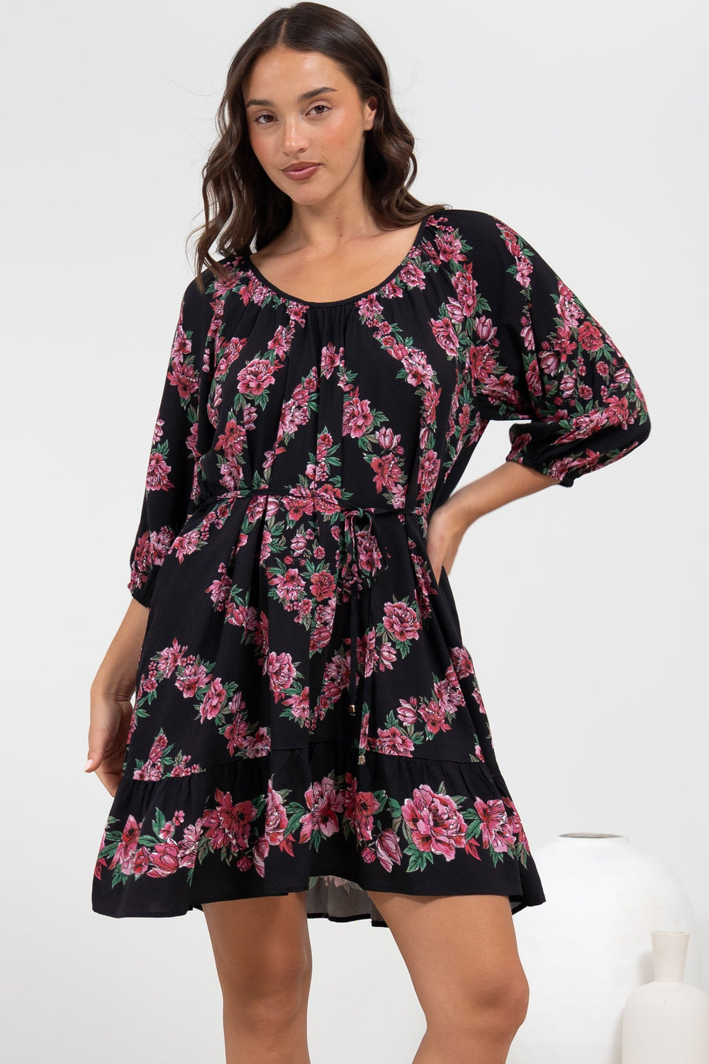 Jannis Mini Dress - Scoop Neckline Shift Dress with Belt in Love Story Print
