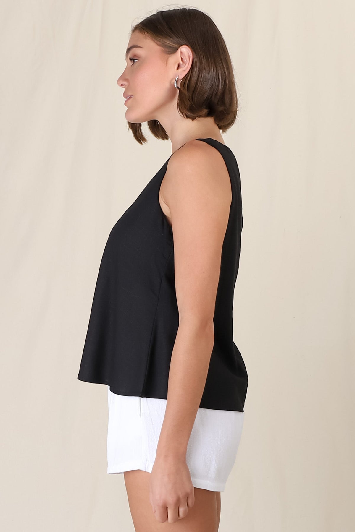 Joree Top - Linen Blend Soft V Neck Scoop Hem Top in Black