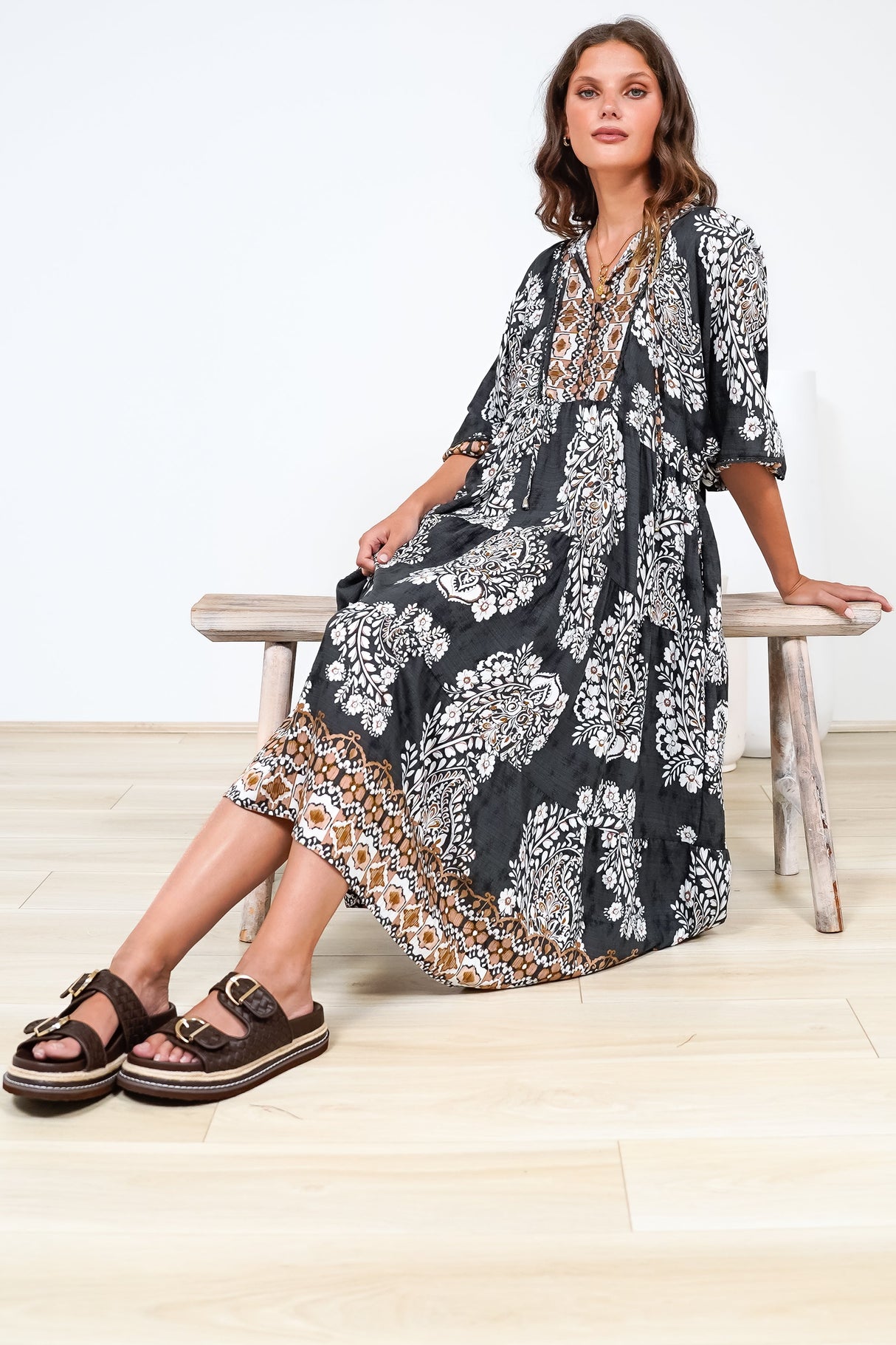 Kamali Midi Dress - Batwing Sleeve Smock Dress with Lace Detailing in Divani Print Black