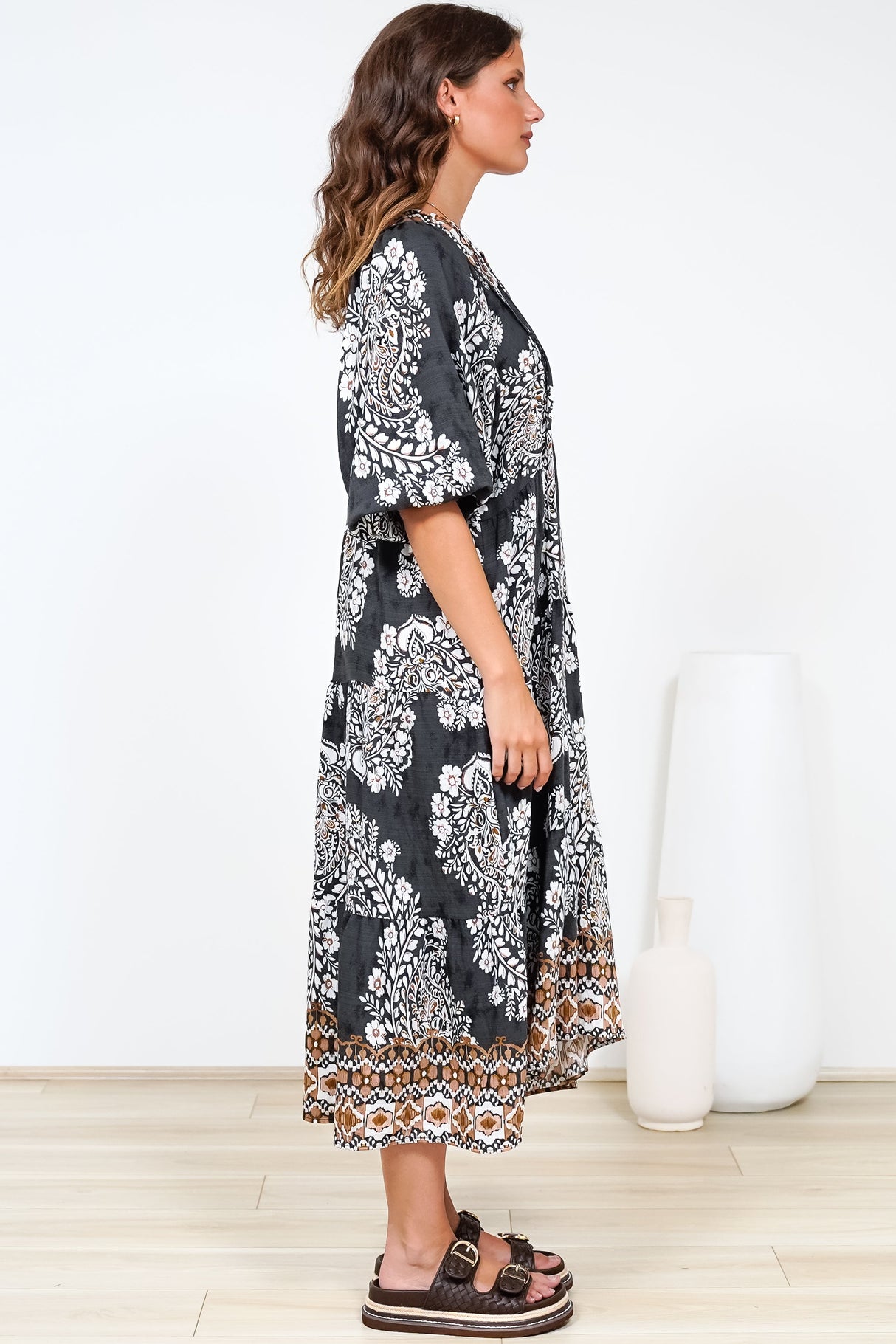 Kamali Midi Dress - Batwing Sleeve Smock Dress with Lace Detailing in Divani Print Black