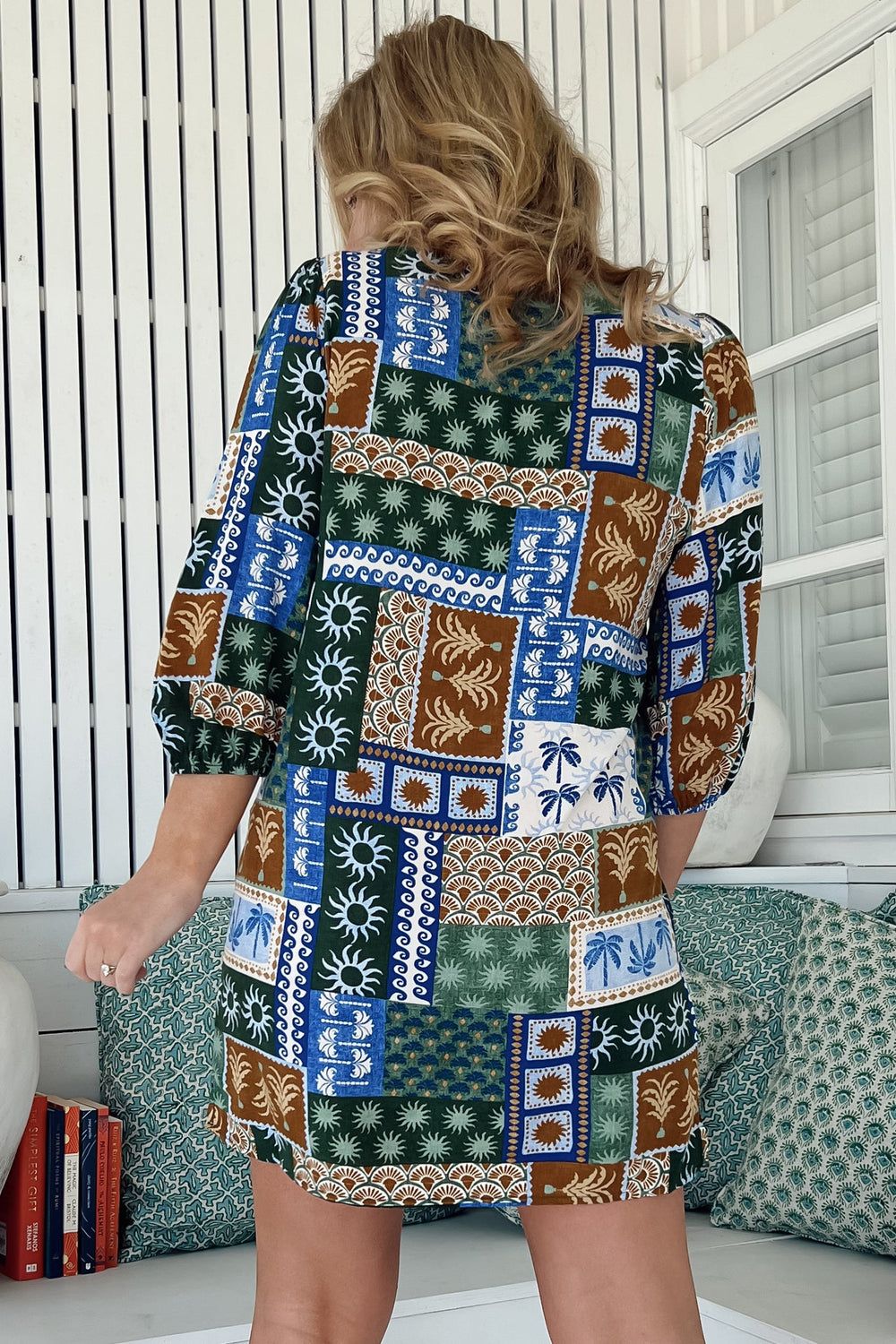 JAASE - Lake Mini Dress: V Neck Shift Dress With Balloon Sleeves in Emerald Cove Print