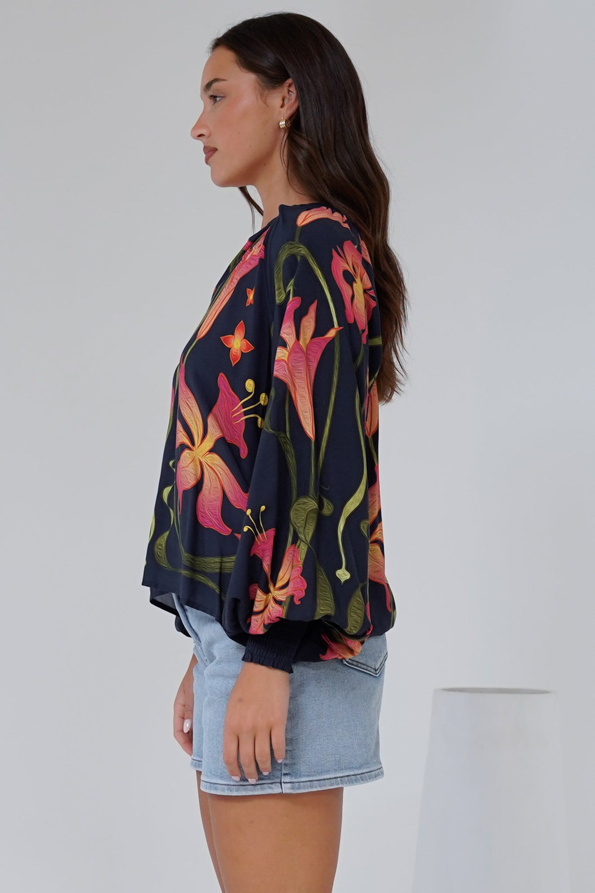 Lenny Top - Mandarin Collar Pull Over Top with Long Balloon Sleeves in Florine Print