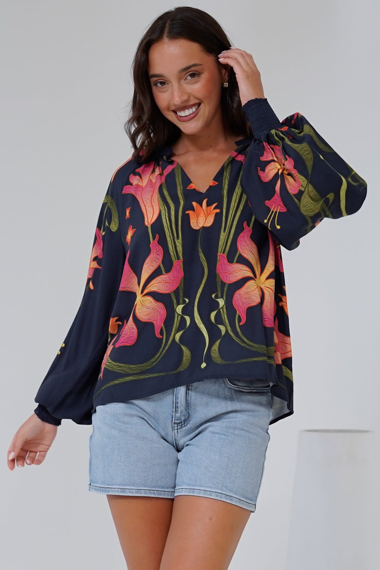 Lenny Top - Mandarin Collar Pull Over Top with Long Balloon Sleeves in Florine Print