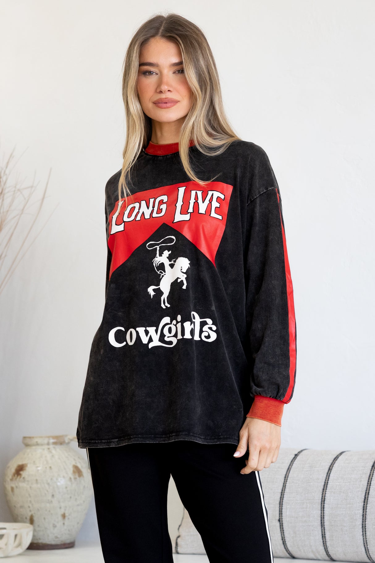 Long Live Cowgirls Long Sleeve Tee - Crew Neck Contrast Stripe Graphic T-Shirt in Black