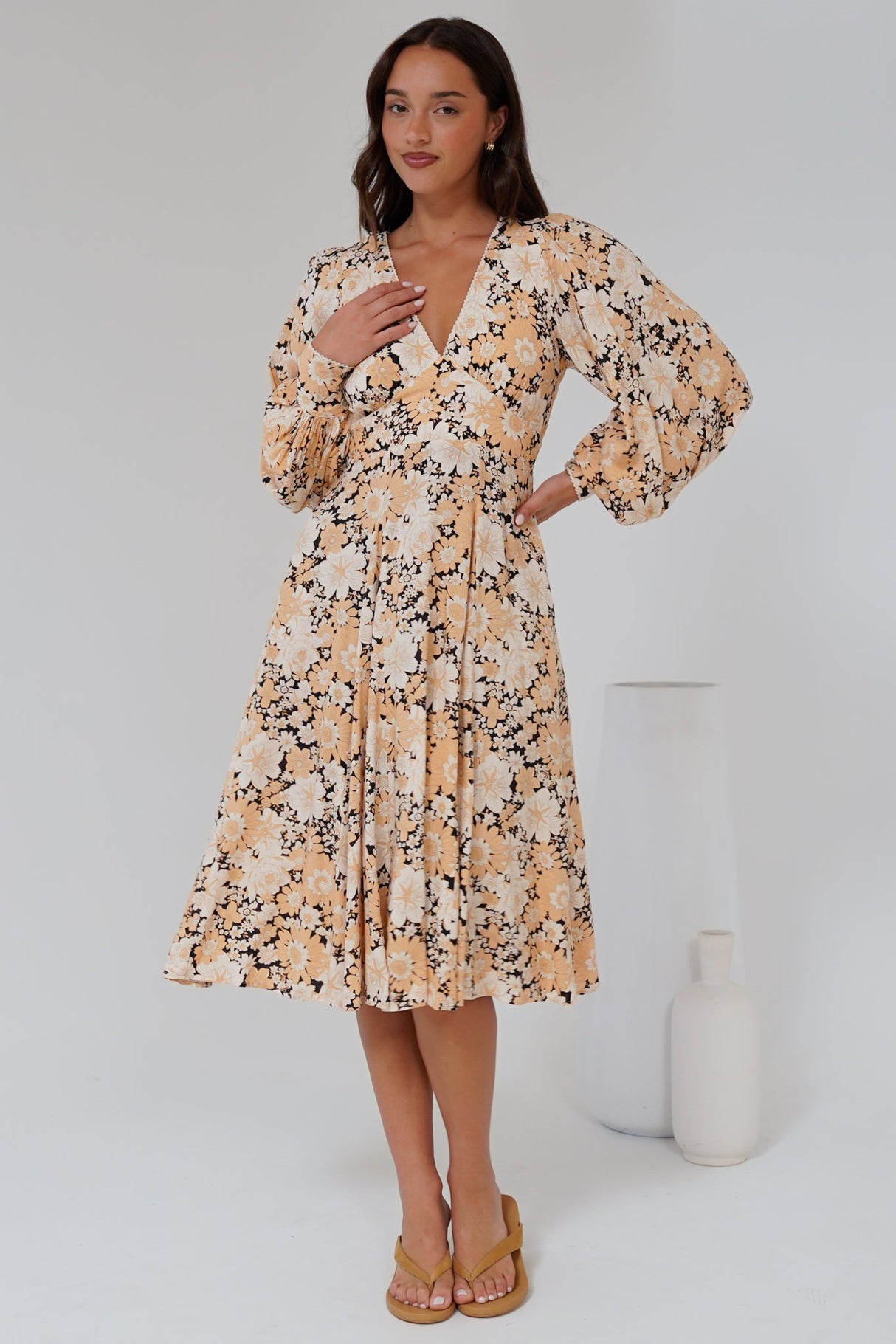 Maura Maxi Dress - A-Line Dress with Long Sleeves and Lace Trims in Lyanna Print