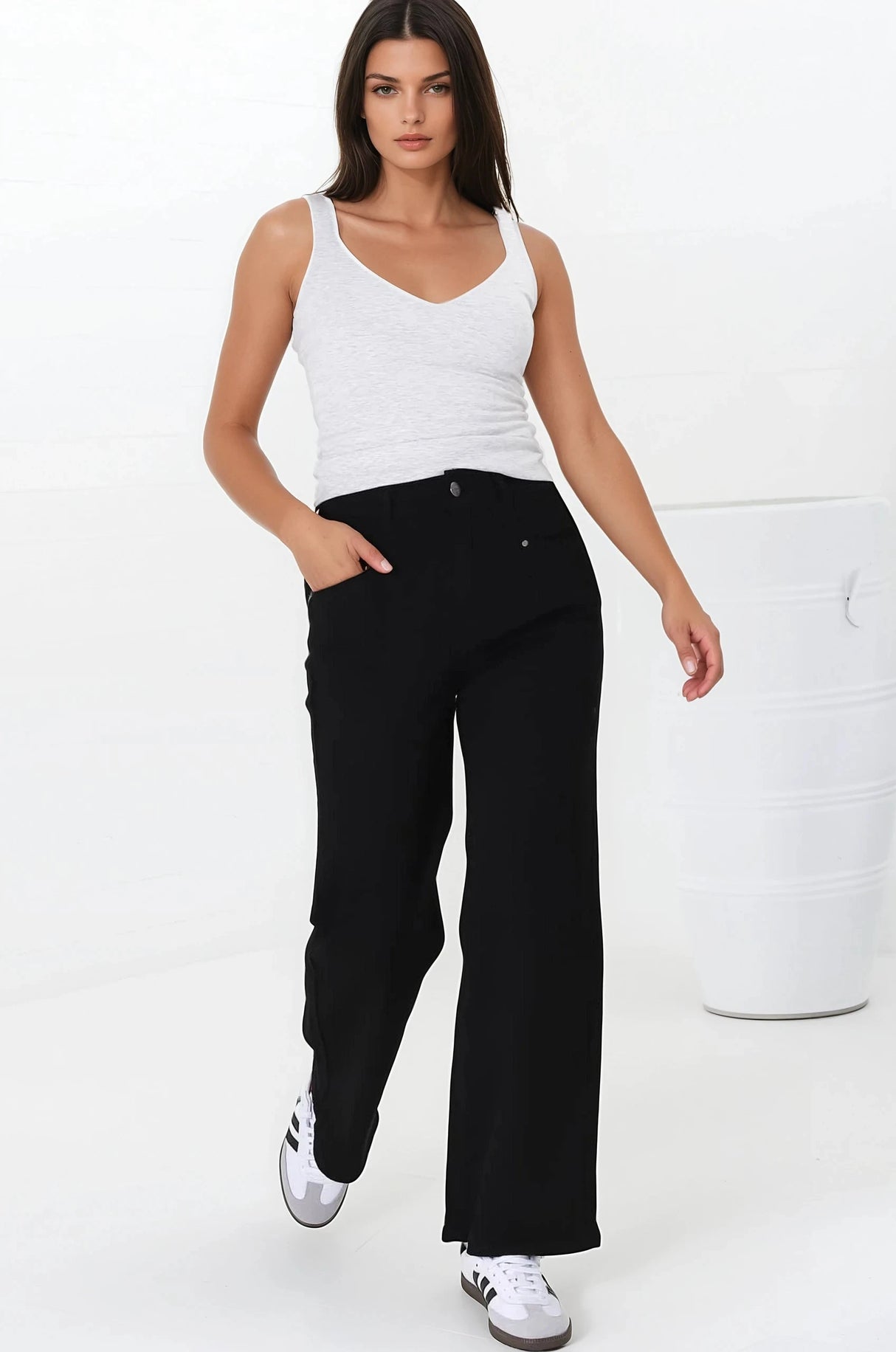 Medusa Jeans - High Waisted Wide Leg Jeans in Black