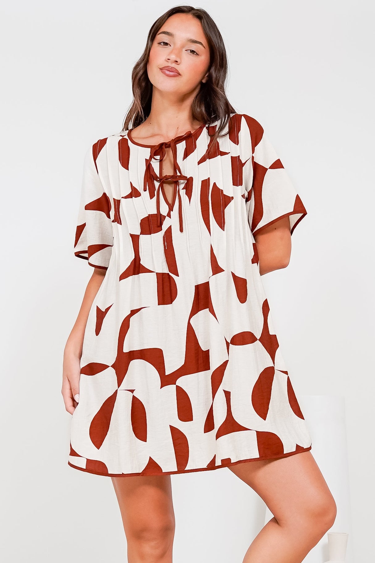 Mitchell Mini Dress - Short Sleeve Boxy Dress with Pleat Detailing in Oasis Print