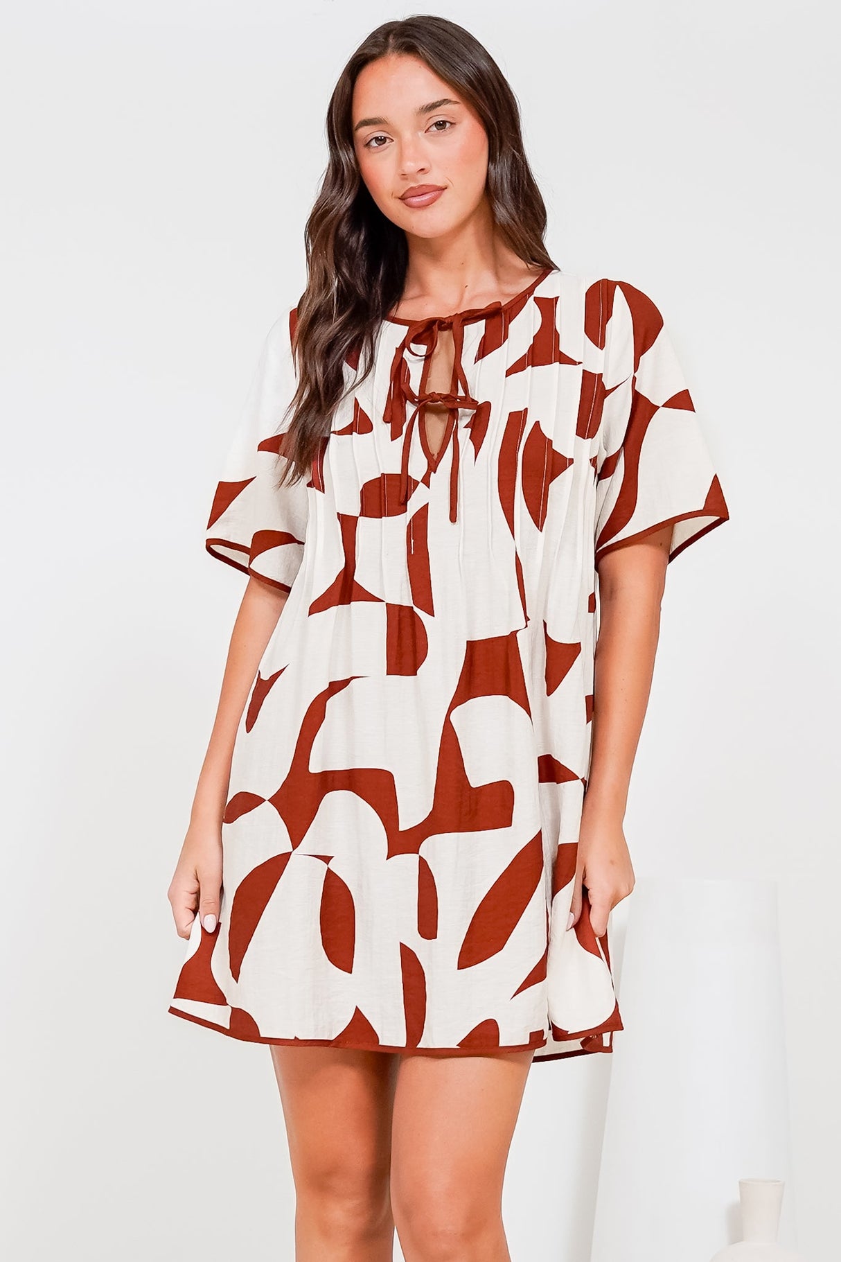 Mitchell Mini Dress - Short Sleeve Boxy Dress with Pleat Detailing in Oasis Print