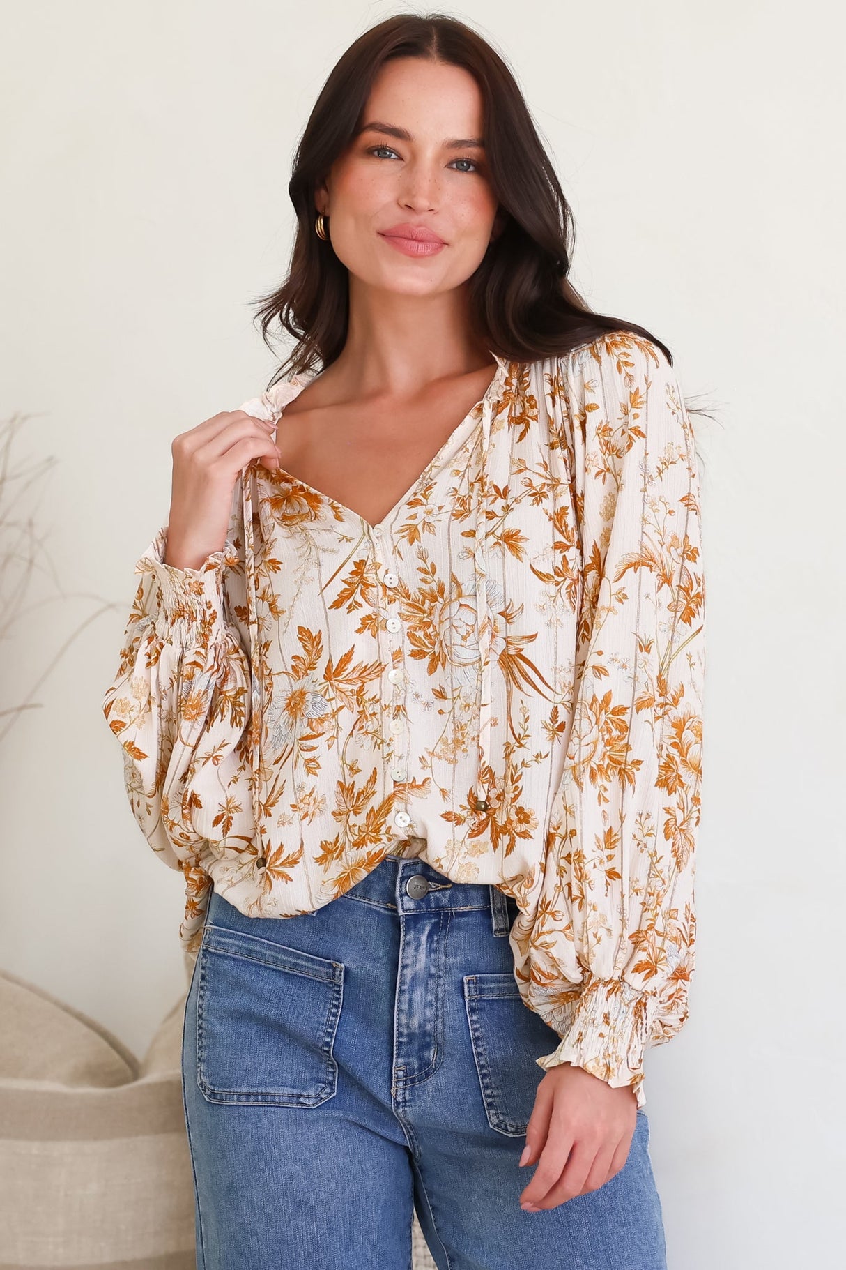 Moree Blouse - Frill Collar Neck Tie Button Down Shirt in Sorrento Print Cream